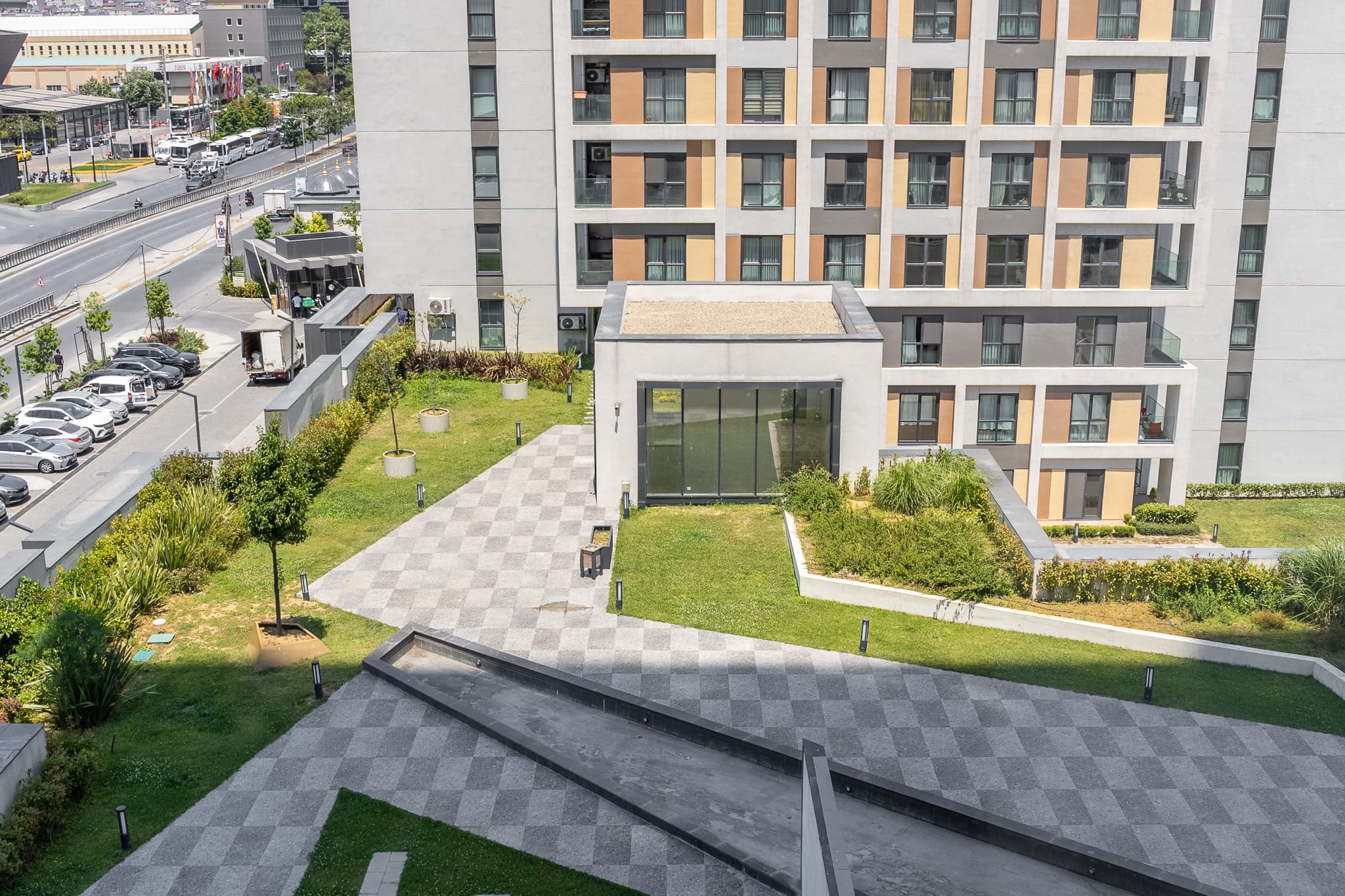 Spacious 1BR with City View | Next to 212 Outlet ، شقة مفروشة في Bağcılar, Istanbul — image 18