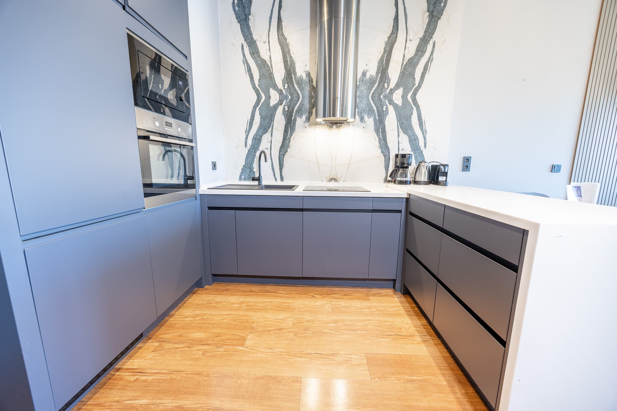 central City Apartment with Premium Amenities , möbliertes Apartment in Beyoğlu, Istanbul — image 20
