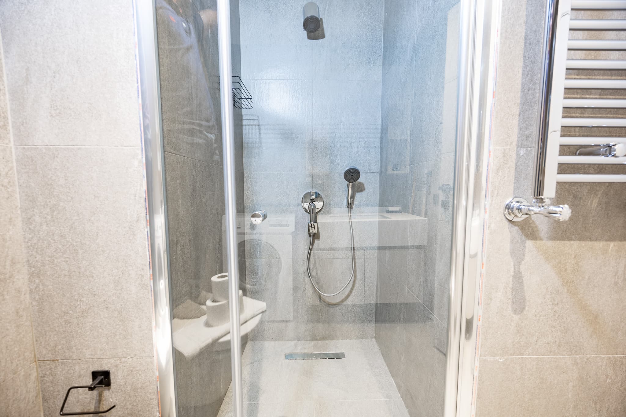 Relax Unwind: Inviting 1BR Apt, Cozy Interiors, apartamento amueblado en Küçükçekmece, Istanbul — image 16