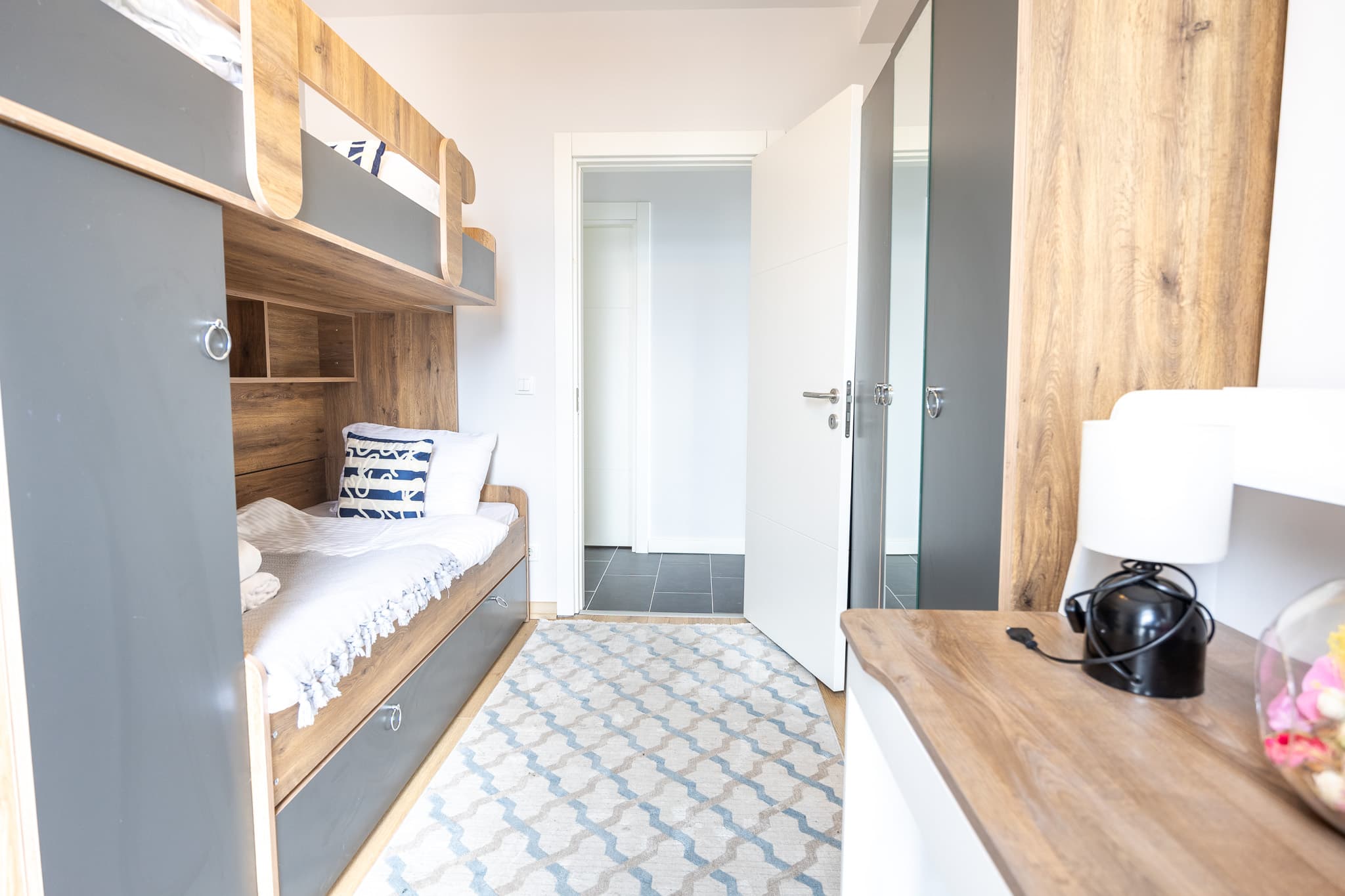 Modern 2BR Apt Near Vialand Mall  ، شقة مفروشة في Eyüpsultan, Istanbul — image 17