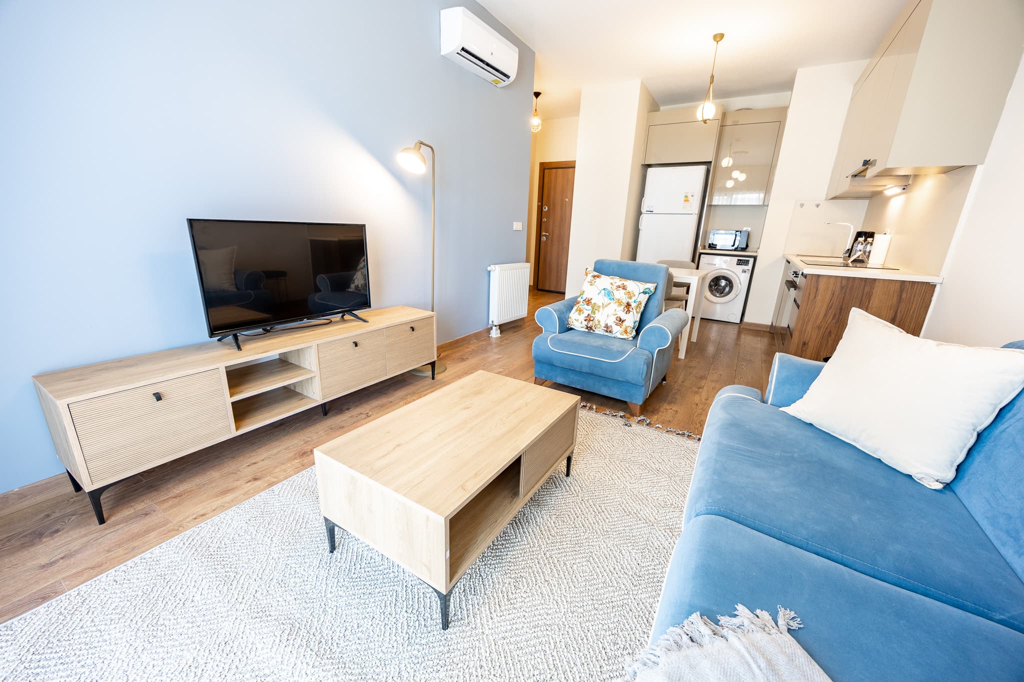 Spacious 1BR with City View | Next to 212 Outlet ، شقة مفروشة في Bağcılar, Istanbul — image 5