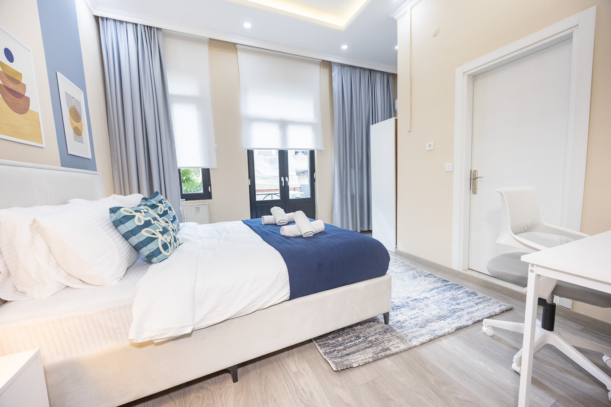 Bright & Modern 2 Bdr | Walk to Taksim, möbliertes Apartment in Beyoğlu, Istanbul — image 2
