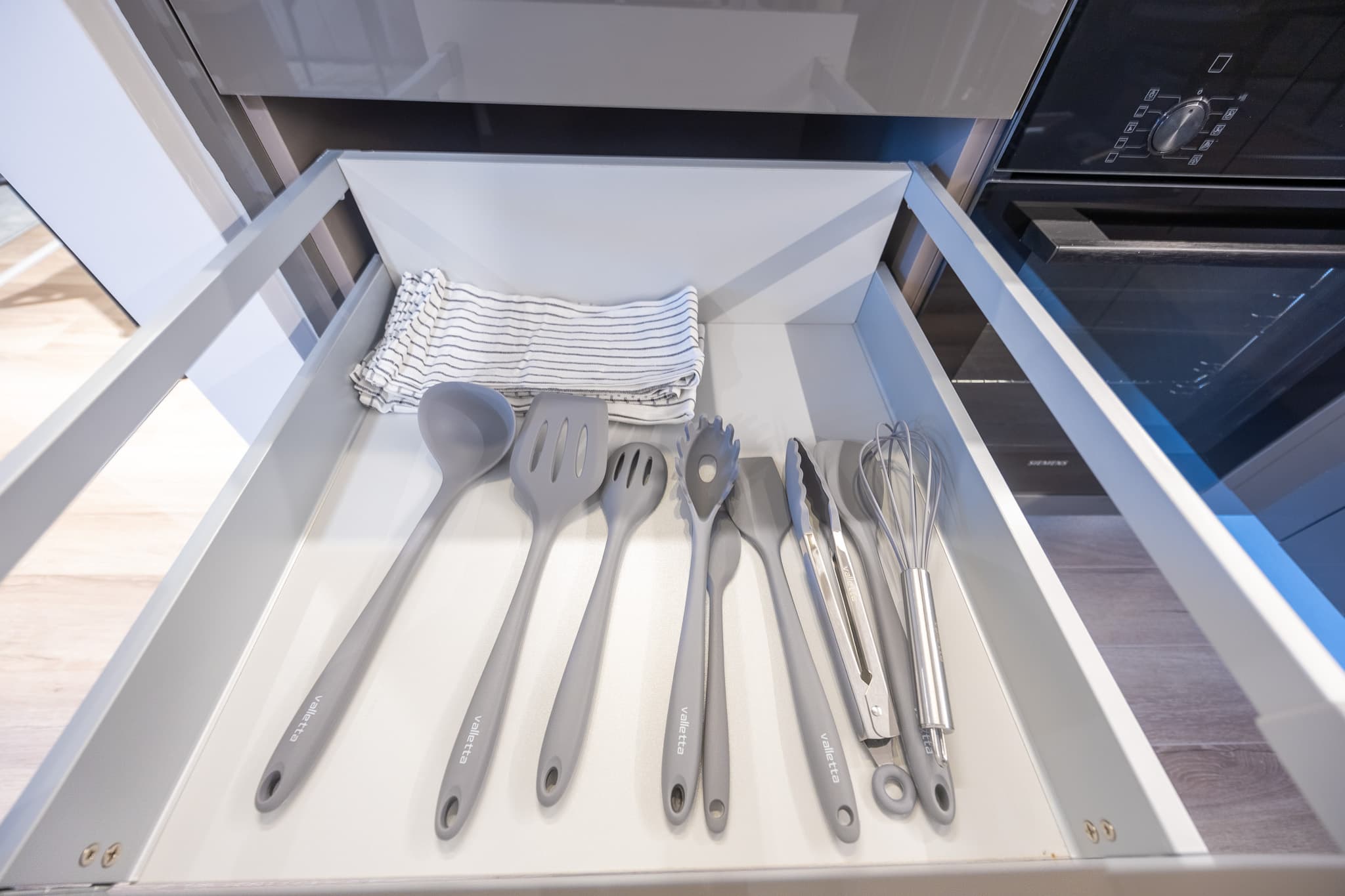5. Levent Modern 2BR Apt , furnished apartment in Eyüpsultan, Istanbul — image 35