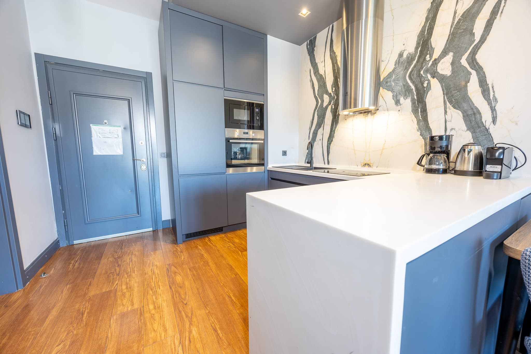 central City Apartment with Premium Amenities , möbliertes Apartment in Beyoğlu, Istanbul — image 19