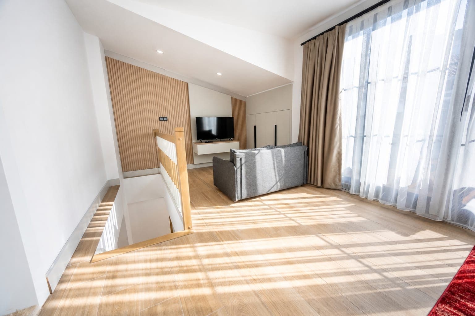 Modern & Bright 1BR Duplex  with Private Terrace ، شقة مفروشة في Beyoğlu, Istanbul — image 17