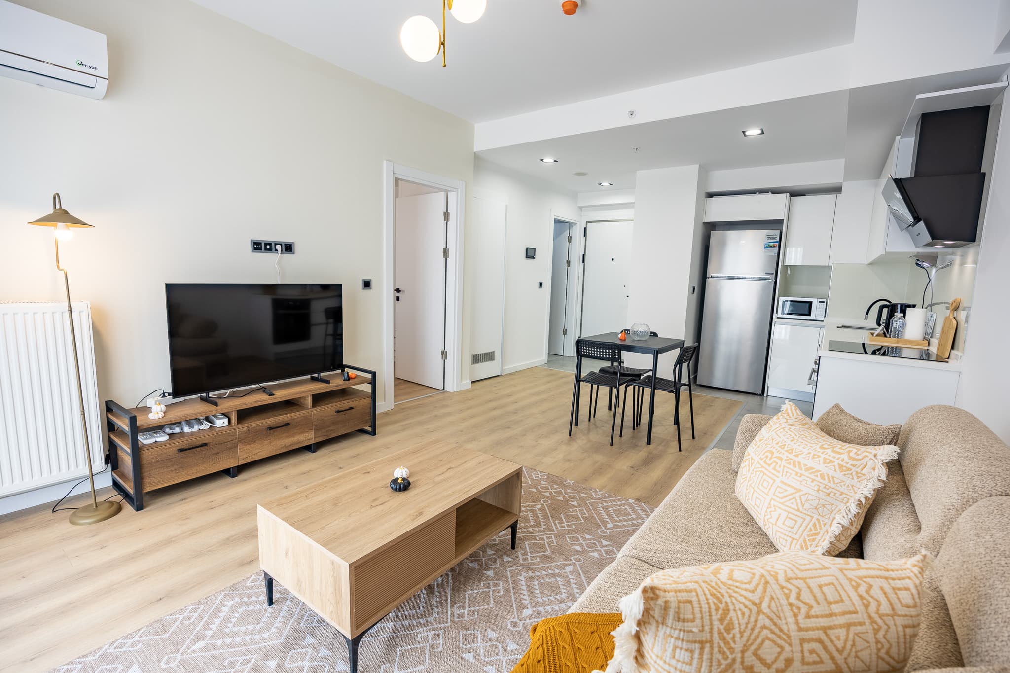 Warm & Inviting Flat in the City Center, Bağcılar, Istanbul bölgesinde eşyalı daire — image 6