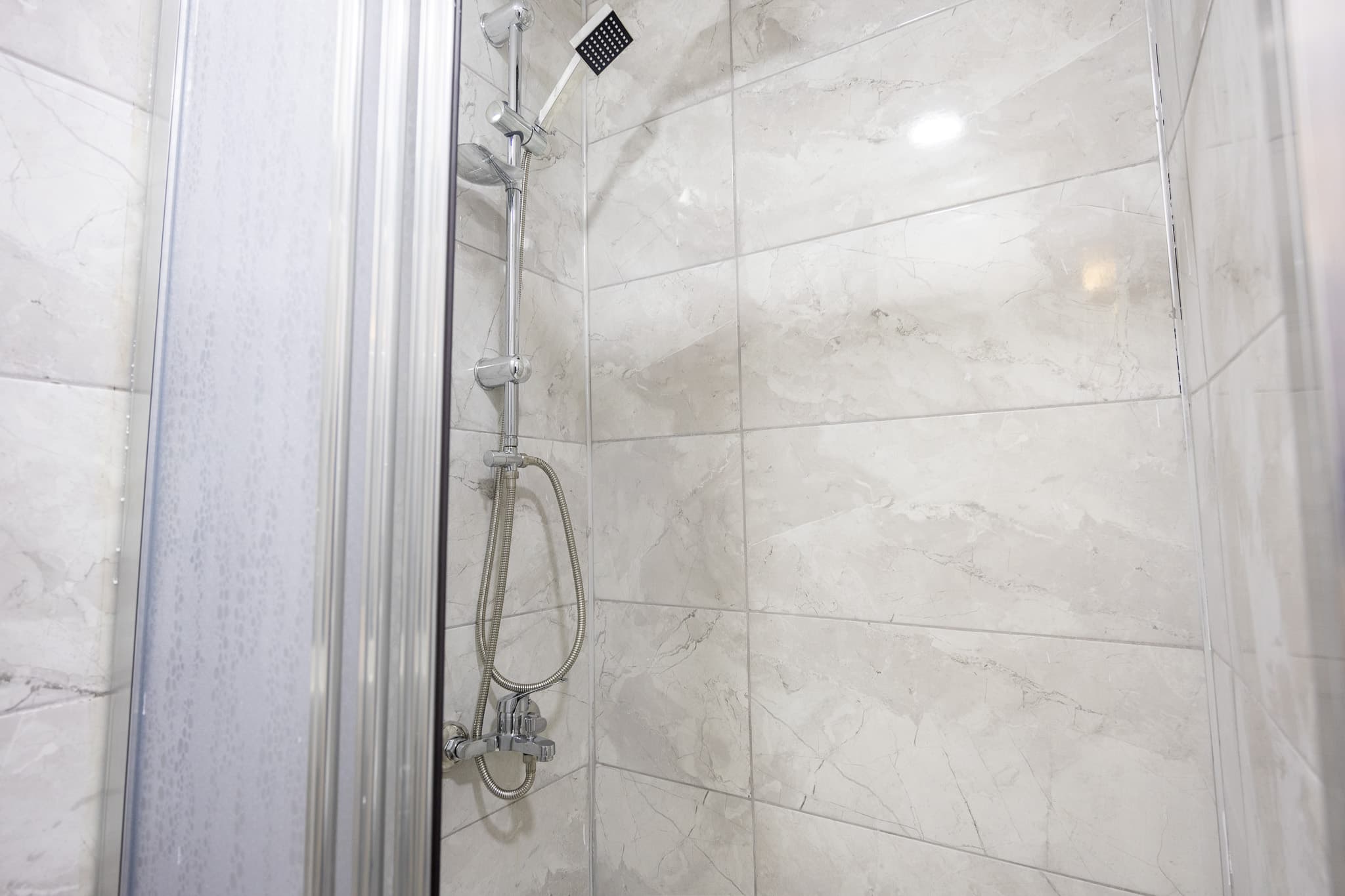 Elegant 2BR Stay | Explore Taksim, möbliertes Apartment in Beyoğlu, Istanbul — image 18