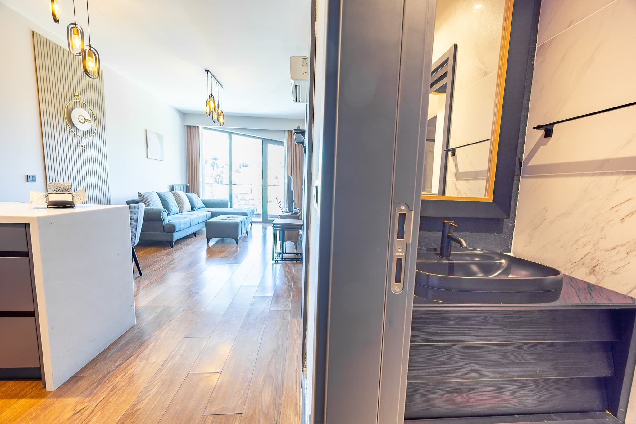 central City Apartment with Premium Amenities , möbliertes Apartment in Beyoğlu, Istanbul — image 14