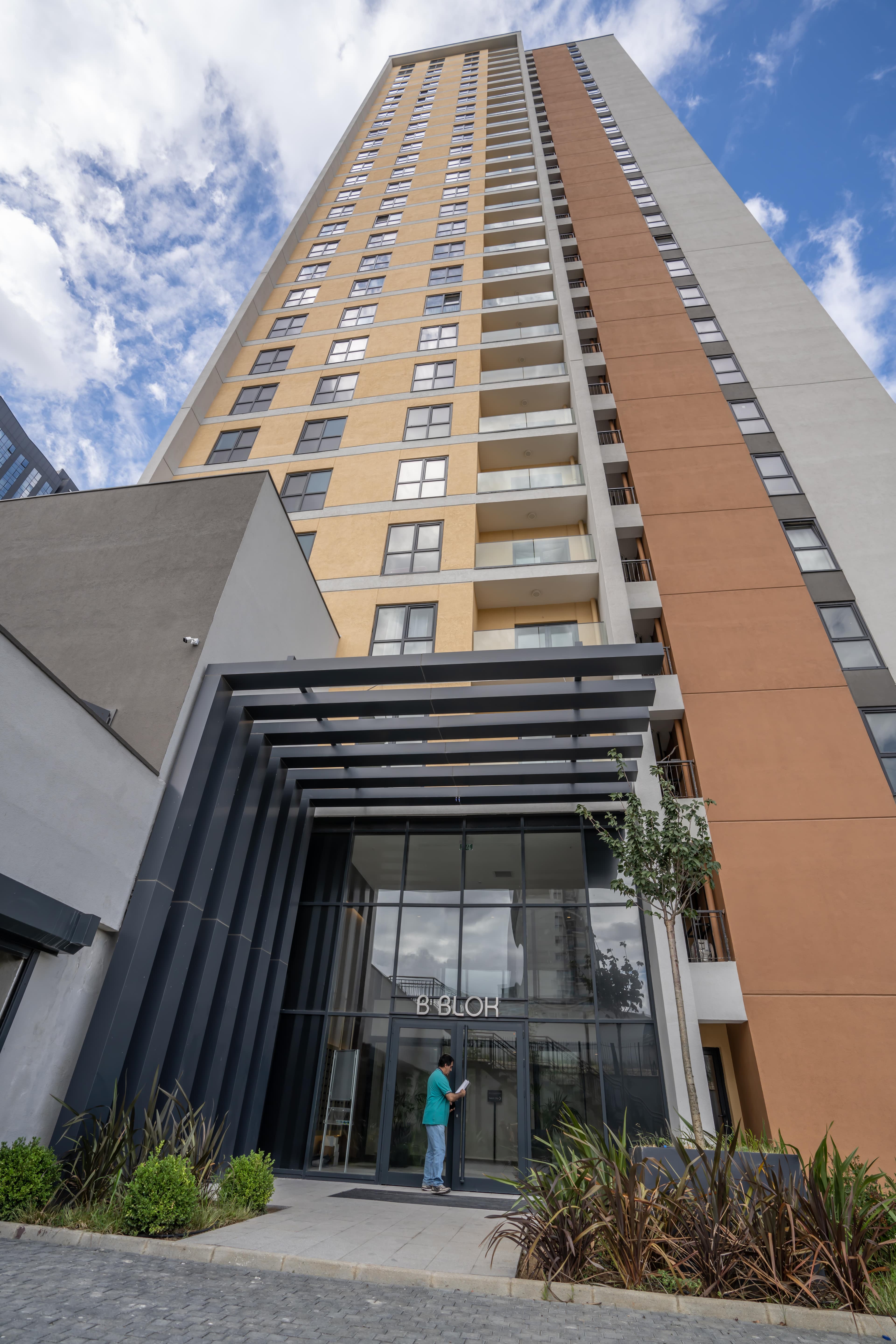 Spacious 1BR with City View | Next to 212 Outlet ، شقة مفروشة في Bağcılar, Istanbul — image 26