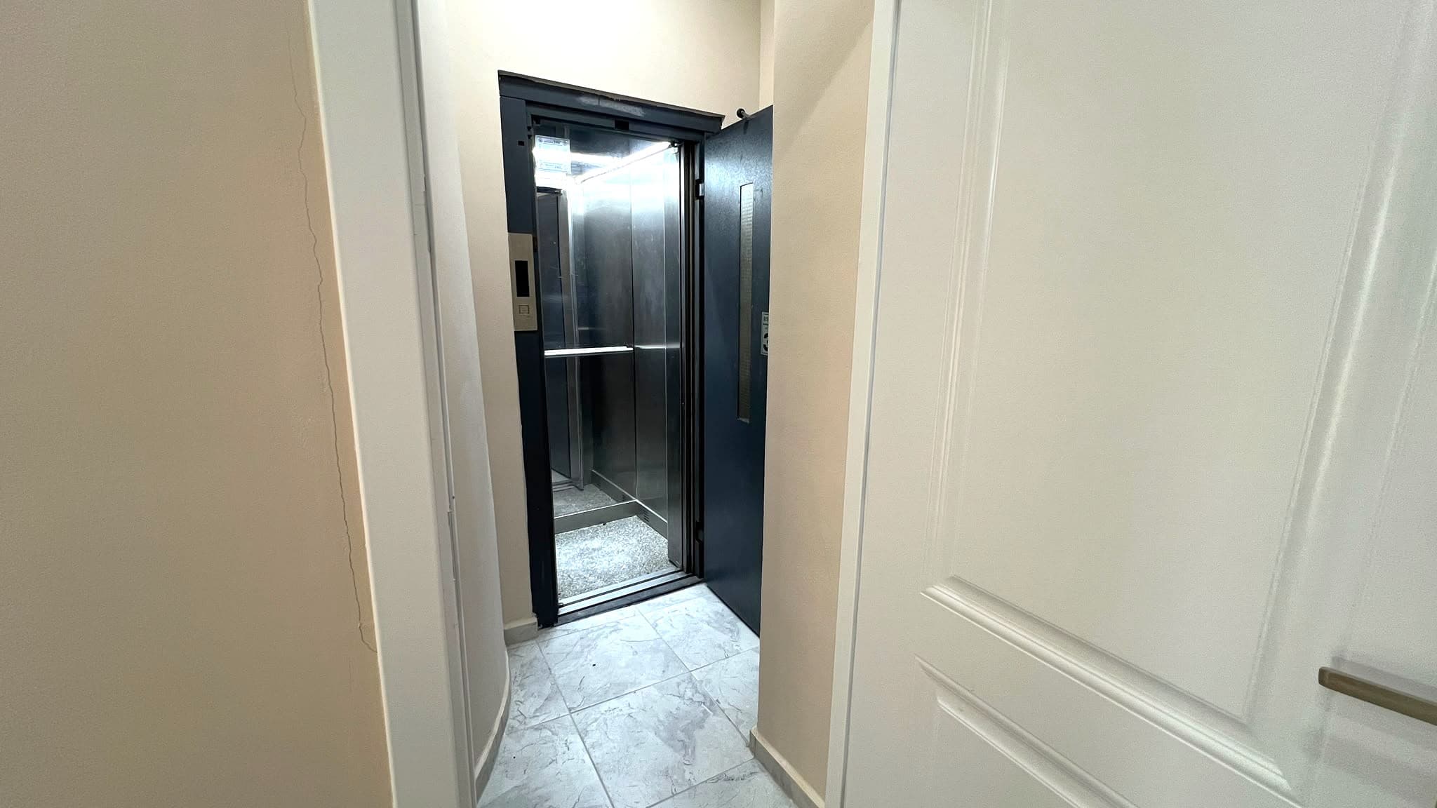 Bright & Modern 2 Bdr | Walk to Taksim, möbliertes Apartment in Beyoğlu, Istanbul — image 19