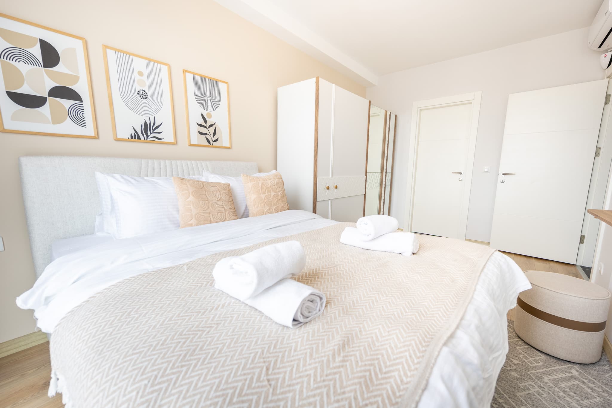 Modern 2BR Apt Near Vialand Mall  ، شقة مفروشة في Eyüpsultan, Istanbul — image 12
