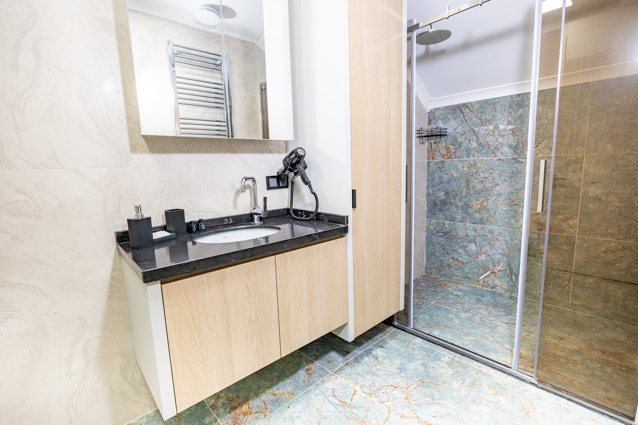 Bright Modern 1BR Duplex | Stylish City Stay, appartement meublé à Beyoğlu, Istanbul — image 15