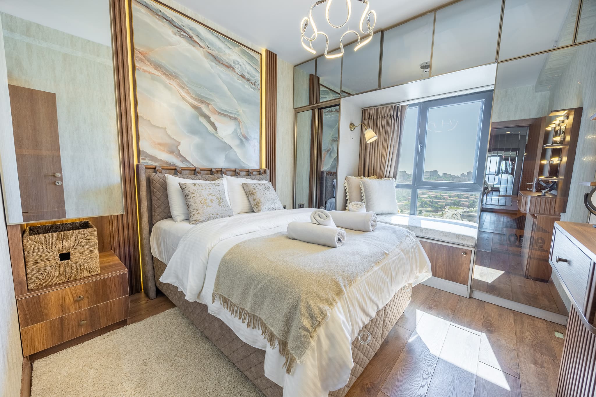 Warm & Stylish 1BR Apartment with City View, furnished apartment in Bağcılar, Istanbul — image 7