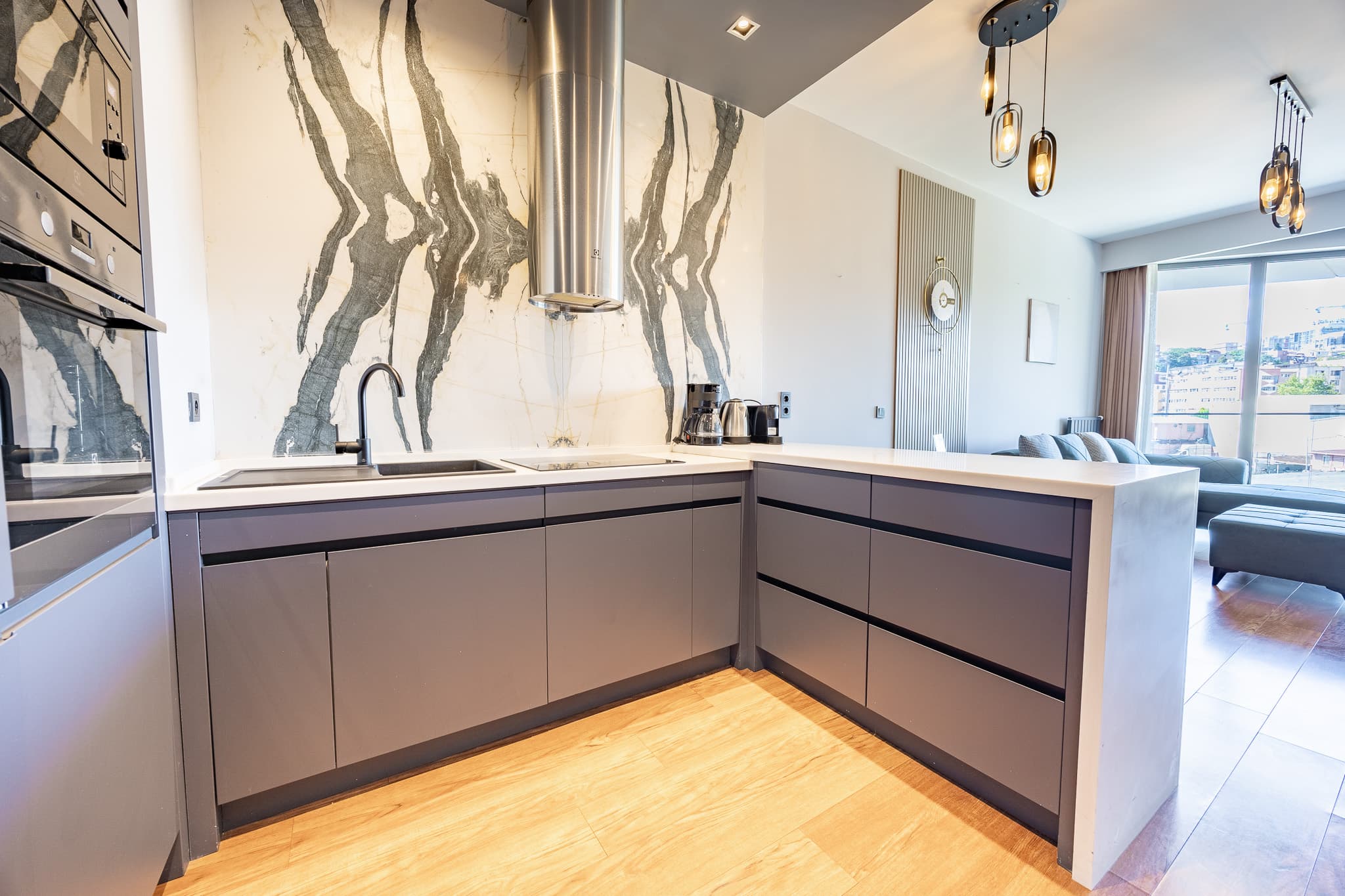 central City Apartment with Premium Amenities , möbliertes Apartment in Beyoğlu, Istanbul — image 21