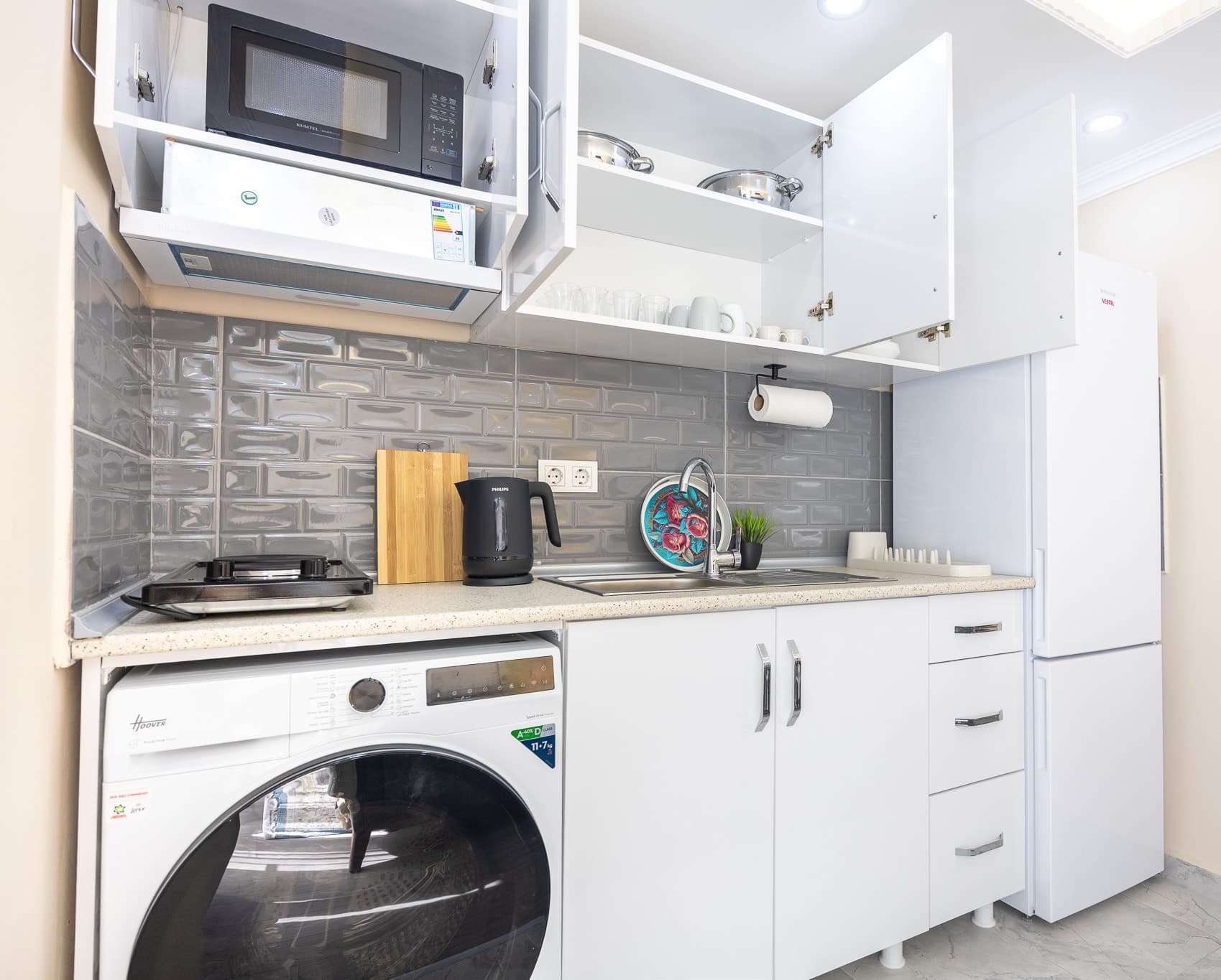 Bright & Modern 2 Bdr | Walk to Taksim, möbliertes Apartment in Beyoğlu, Istanbul — image 10