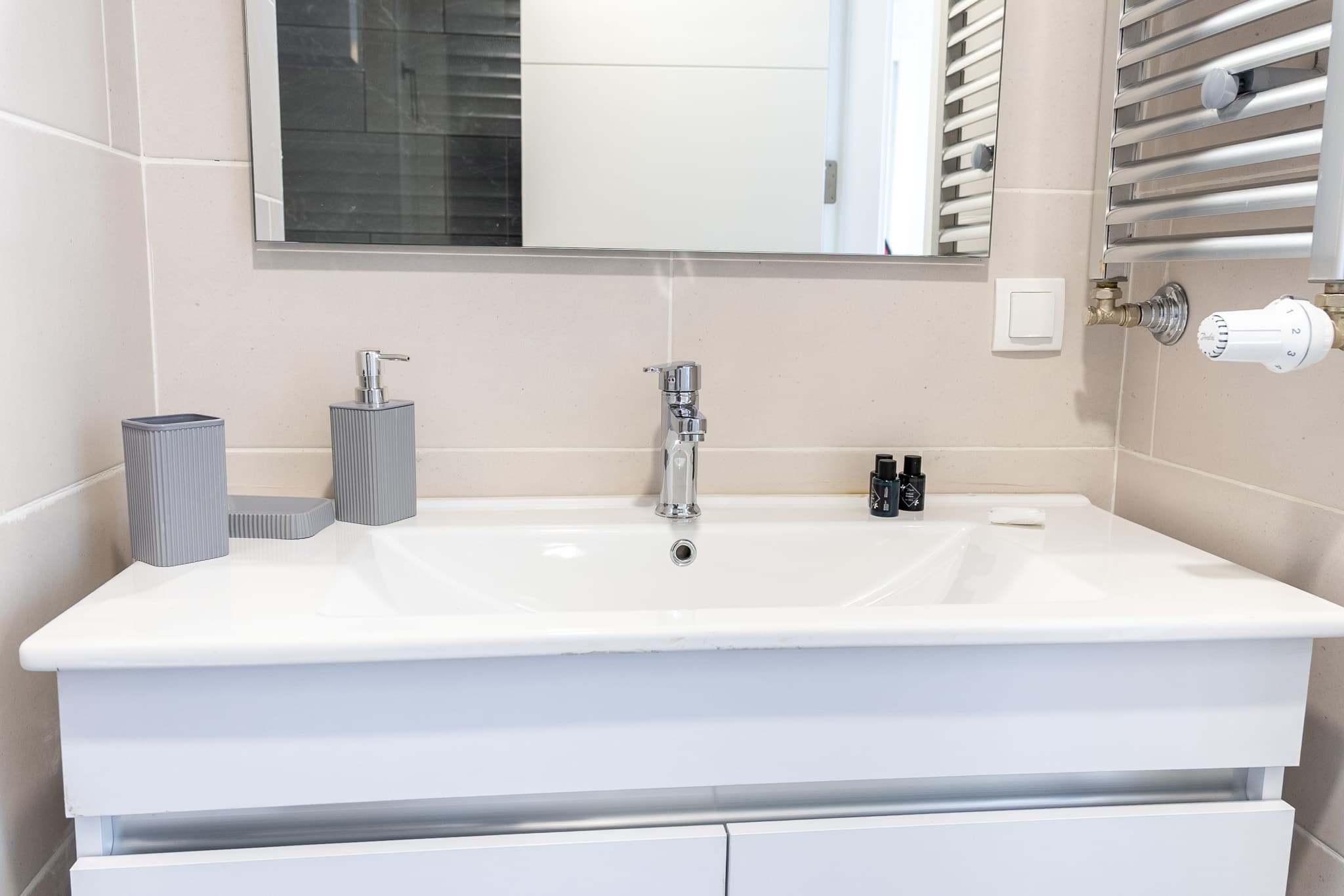 Modern 2BR Apt Near Vialand Mall  ، شقة مفروشة في Eyüpsultan, Istanbul — image 22