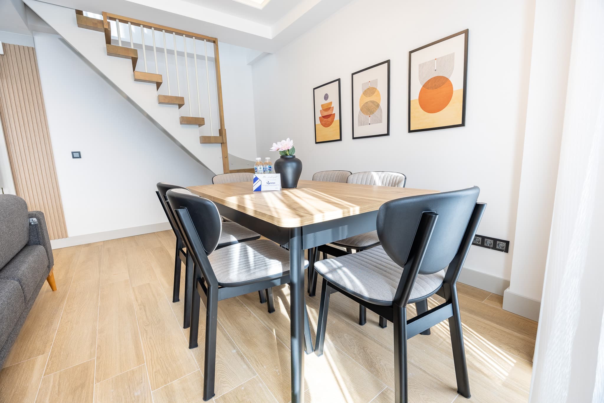 Modern & Bright 1BR Duplex  with Private Terrace ، شقة مفروشة في Beyoğlu, Istanbul — image 19