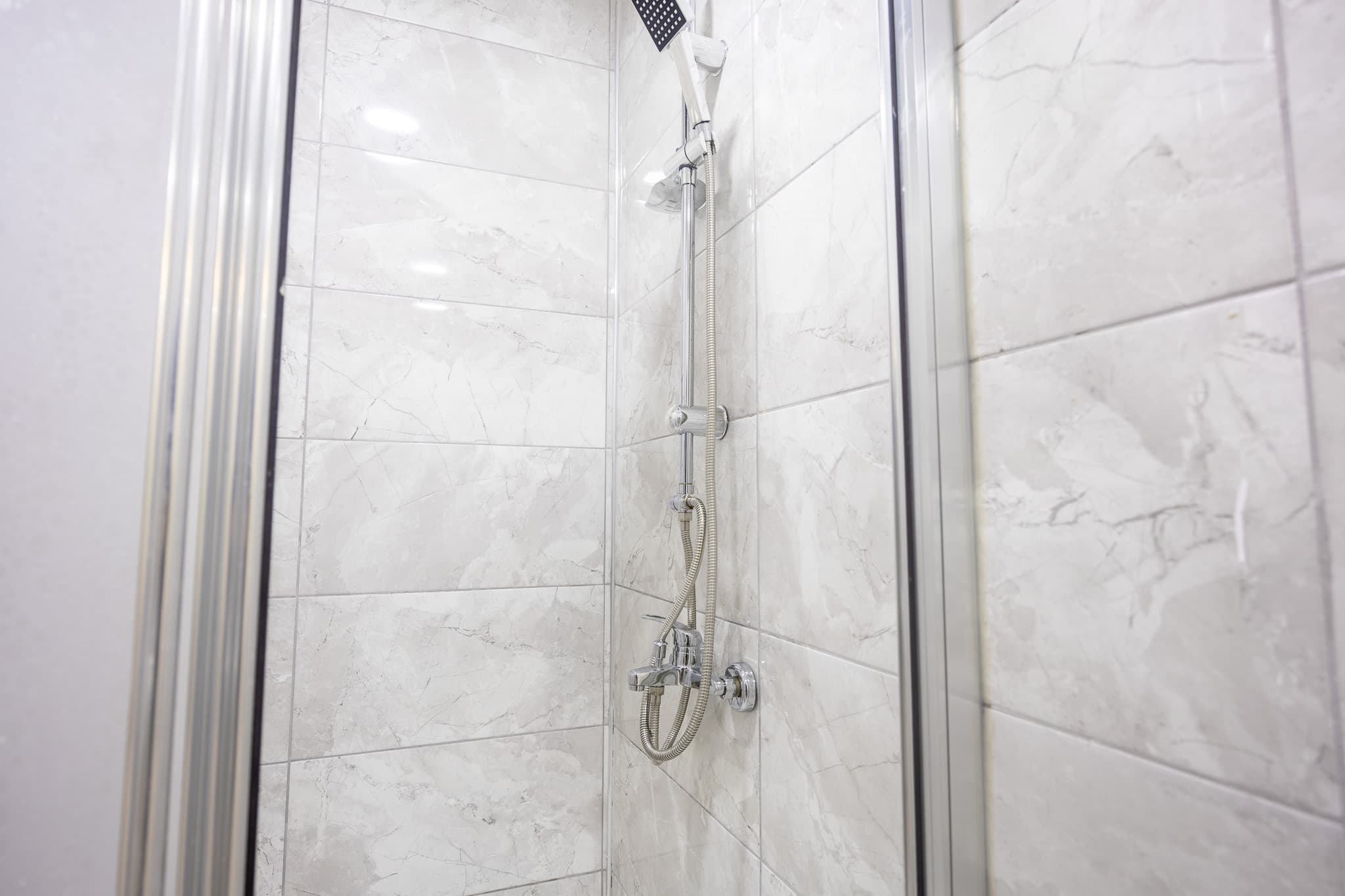 Bright & Modern 1 Bedroom | Walk to Taksim, möbliertes Apartment in Beyoğlu, Istanbul — image 15