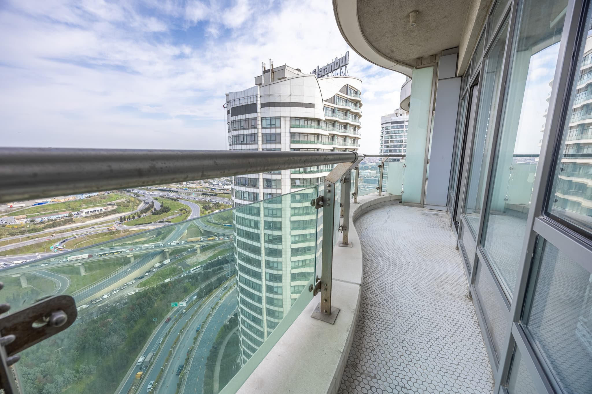 Bright & Cozy 1 Bedroom ın Mall of Istanbul — image 25