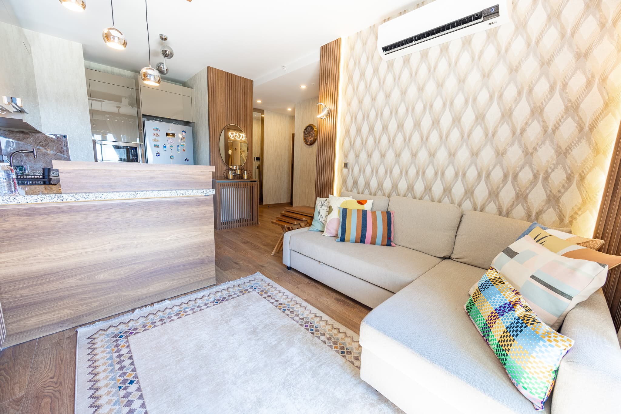Warm & Stylish 1BR Apartment with City View, furnished apartment in Bağcılar, Istanbul — image 6