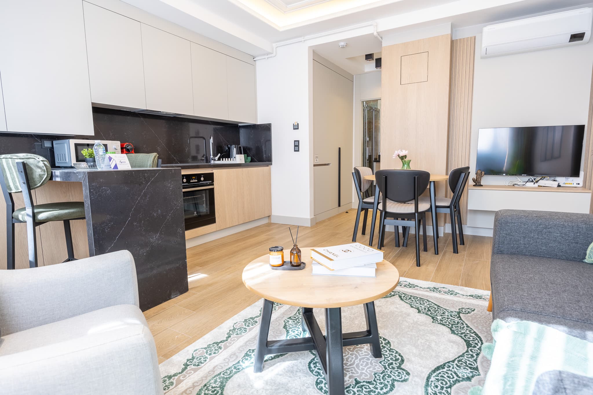 Elegant 1BR | Bright Modern Living، شقة مفروشة في Beyoğlu, Istanbul — image 5