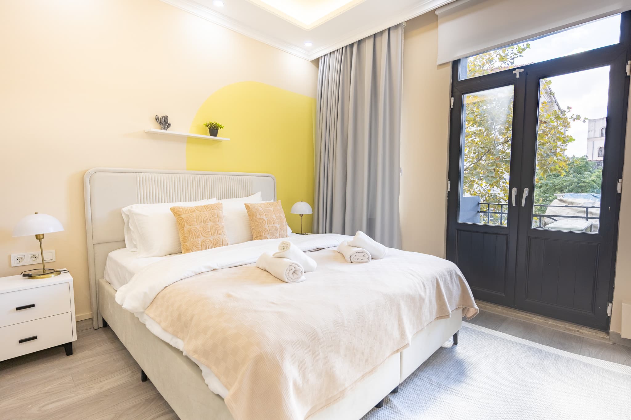 Elegant 2BR Stay | Explore Taksim, möbliertes Apartment in Beyoğlu, Istanbul — image 3