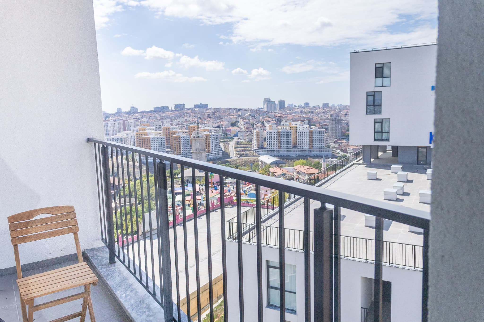 Modern 2BR Apt Near Vialand Mall  ، شقة مفروشة في Eyüpsultan, Istanbul — image 2