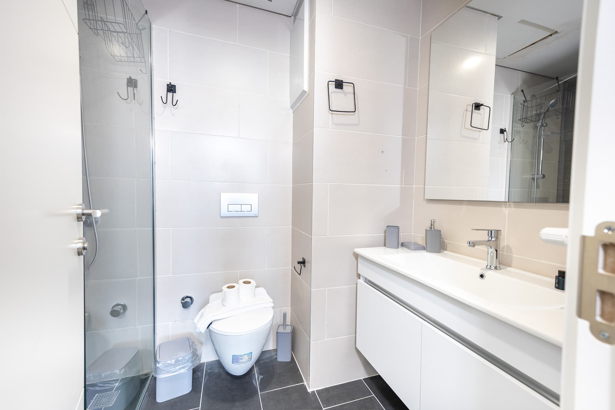 Modern 2BR Apt Near Vialand Mall  ، شقة مفروشة في Eyüpsultan, Istanbul — image 14