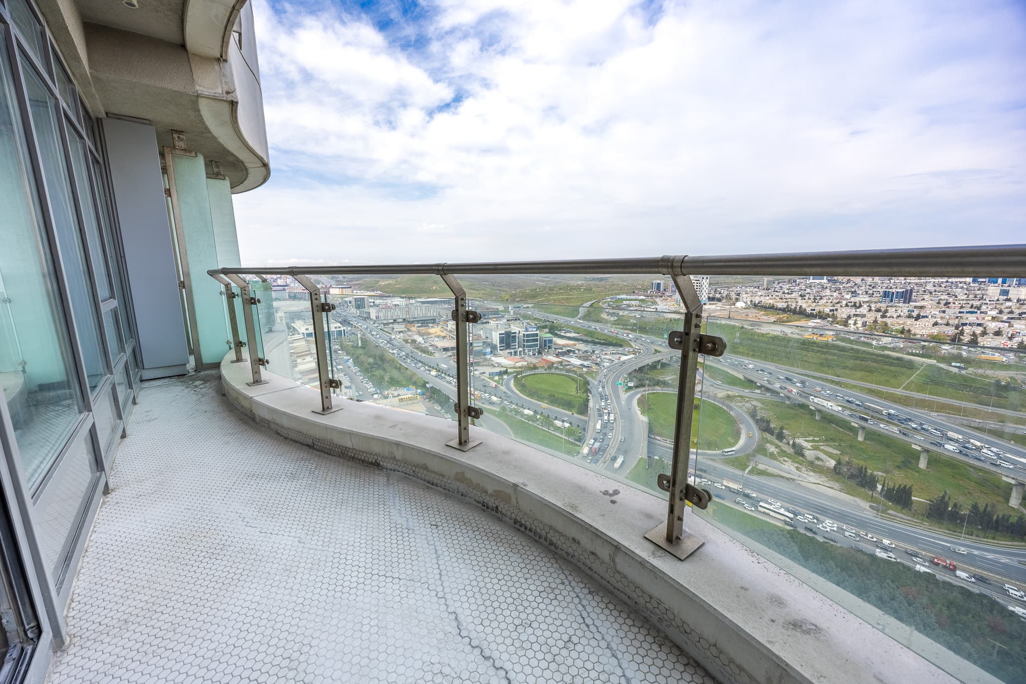 Bright & Cozy 1 Bedroom ın Mall of Istanbul — image 6