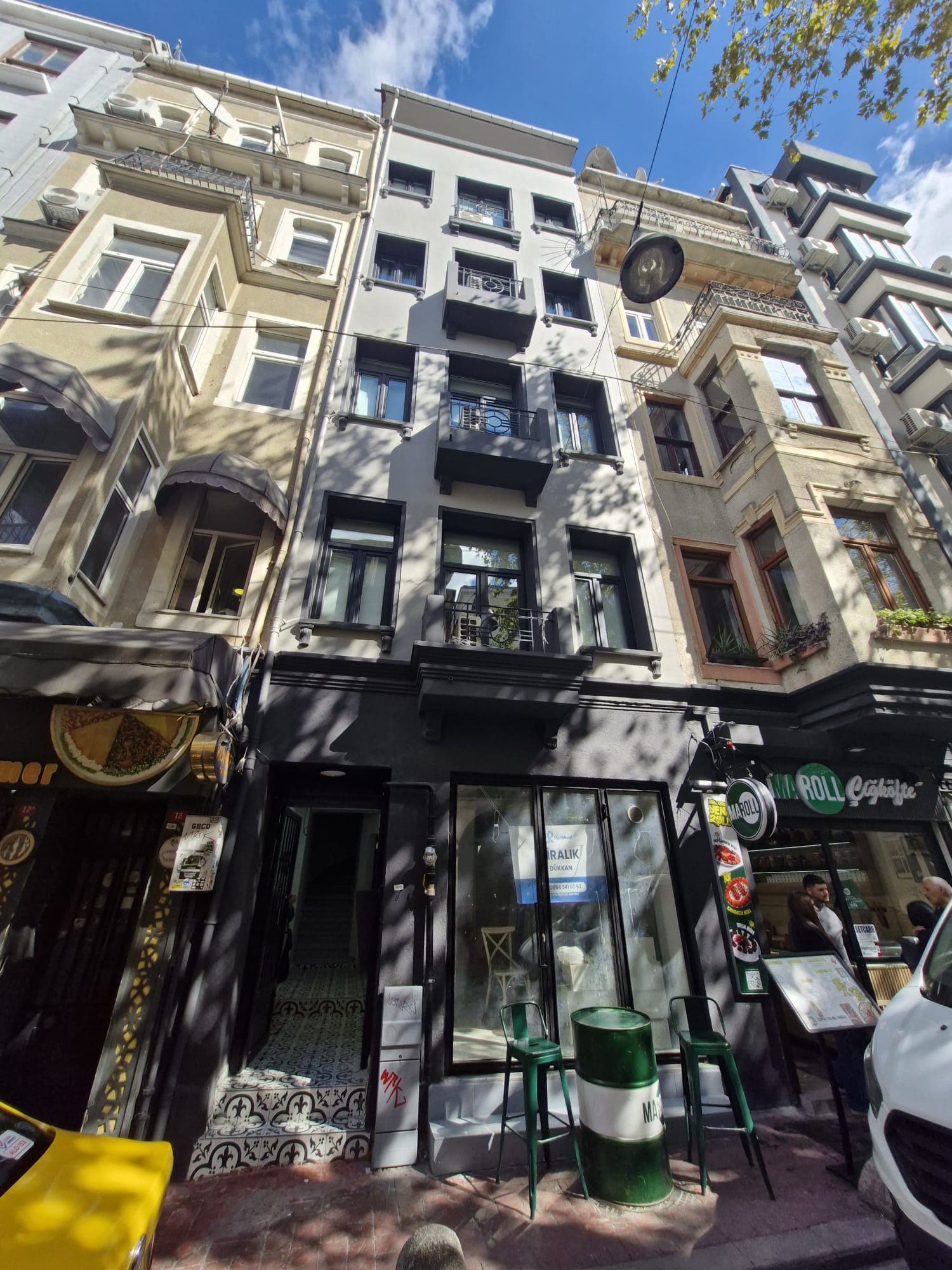 Elegant 2BR Stay | Explore Taksim, möbliertes Apartment in Beyoğlu, Istanbul — image 16