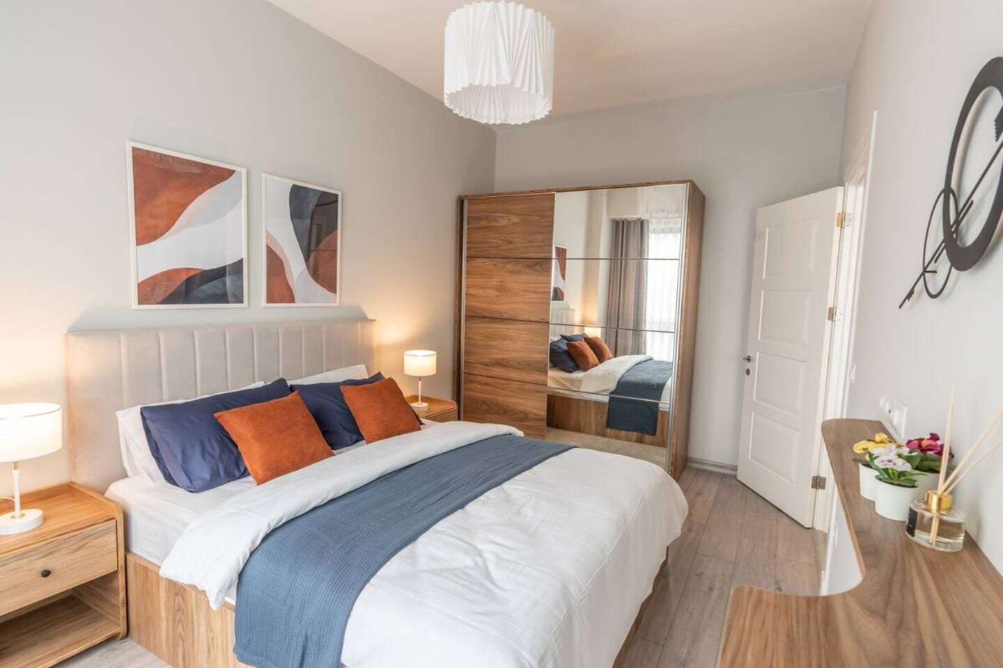 Modern Urban Apt- Relaxation in the City Hustle، شقة مفروشة في Kadıköy, Istanbul — image 10