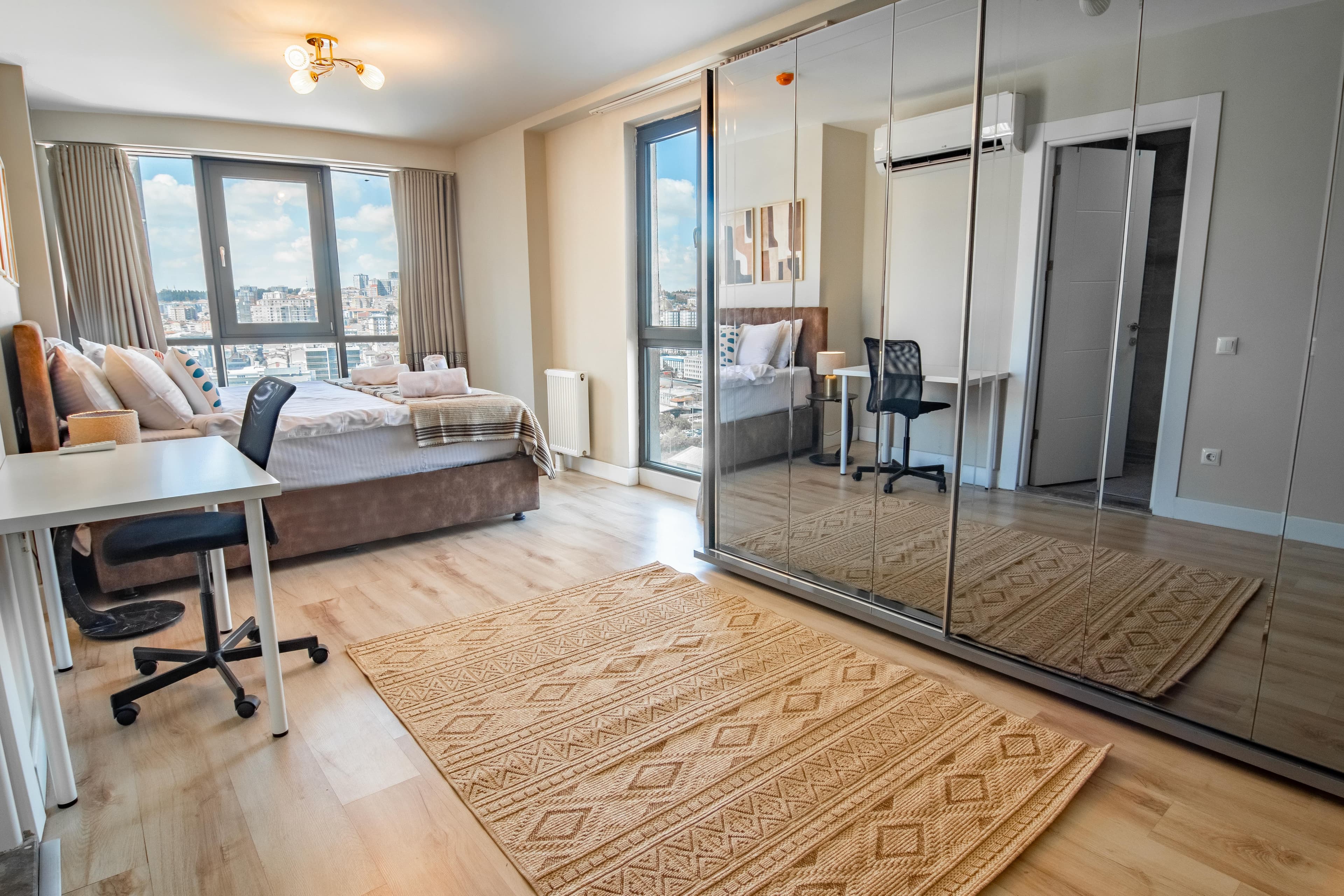 Stylish cozy 3 bedr apart & balcony - Image 7