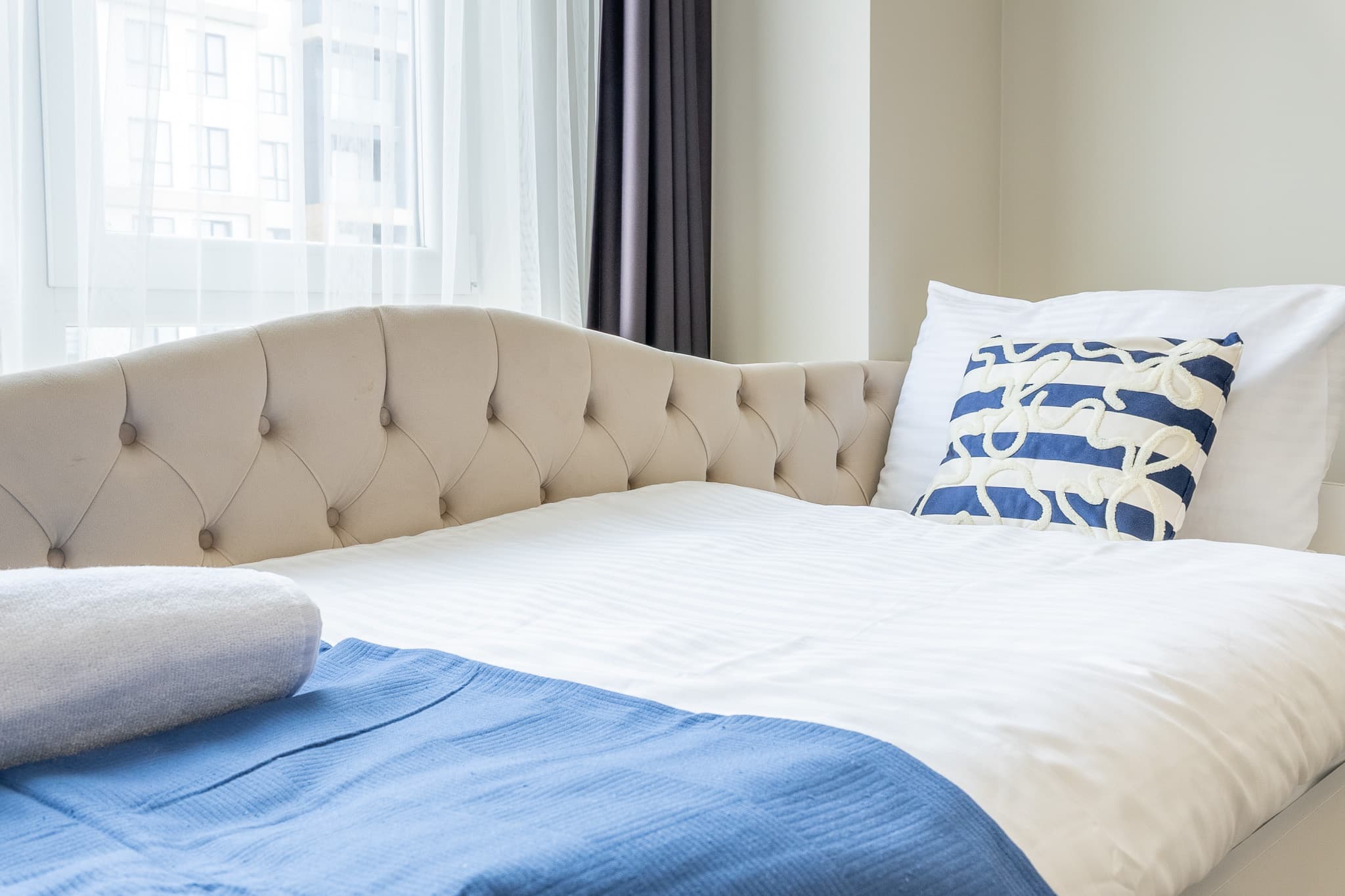 Elegant 3 bdr apartment with balcony  — image 17