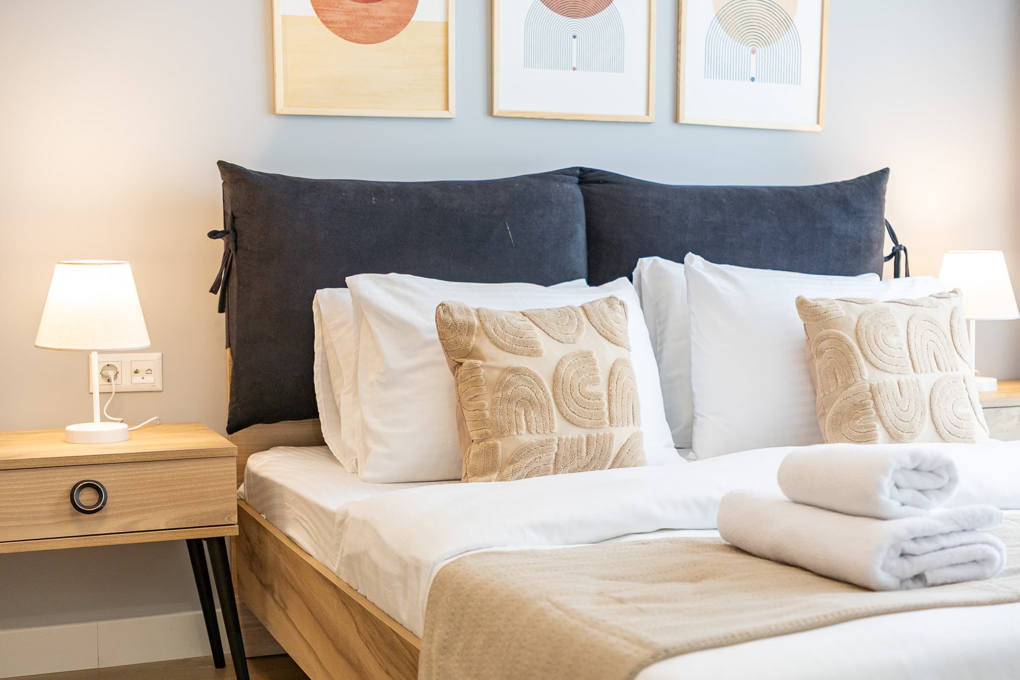Bright & Modern 2BR Apartment Perfect for Families — image 8