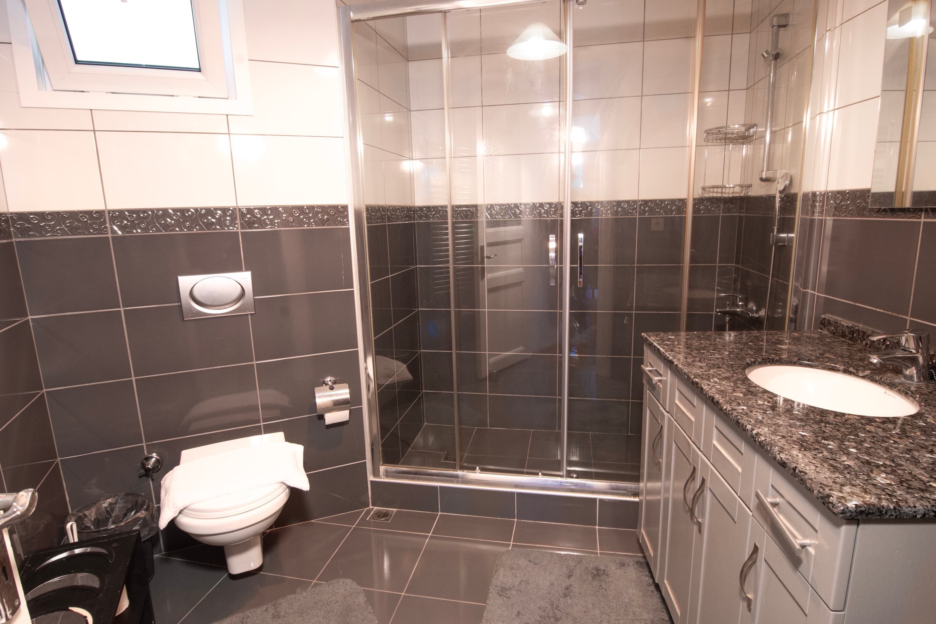 4min to Osmanbey 2 BR apart,4th floor with balcony — image 21