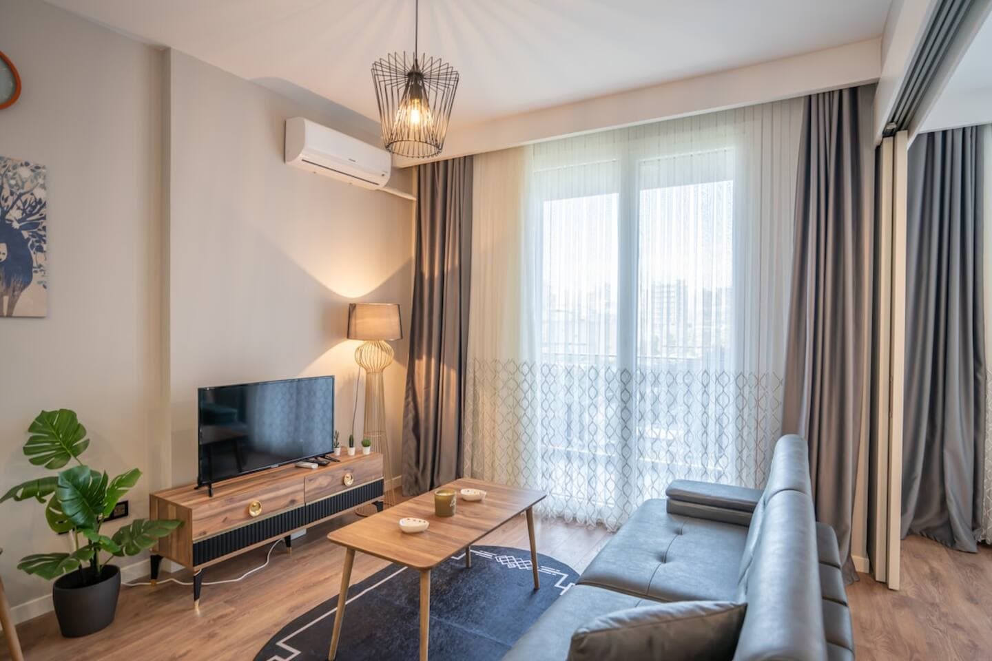 Stylish City Getaway - Immerse Yourself in Luxury، شقة مفروشة في Bağcılar, Istanbul — image 2