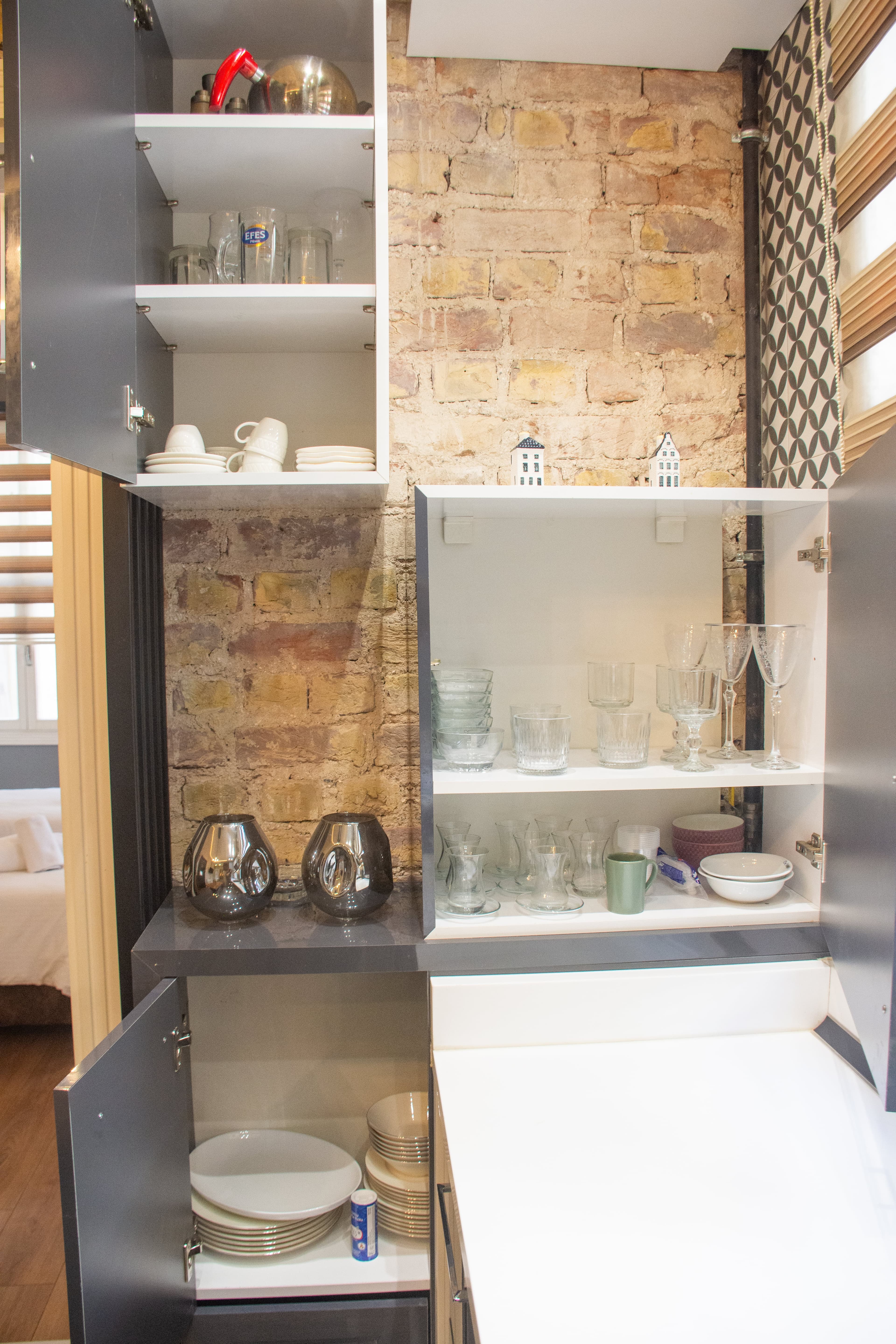 Modern 2BR Flat 1min walk to Taksim square, möbliertes Apartment in Beyoğlu, Istanbul — image 9