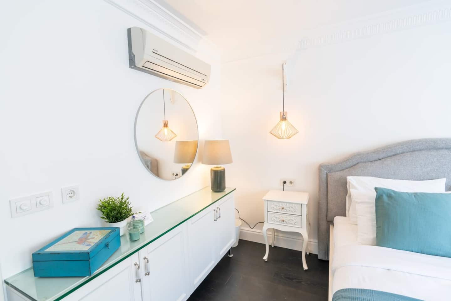 Stylish Duplex in Beyoğlu with Private Terrace , furnished apartment in Beyoğlu, Istanbul — image 23