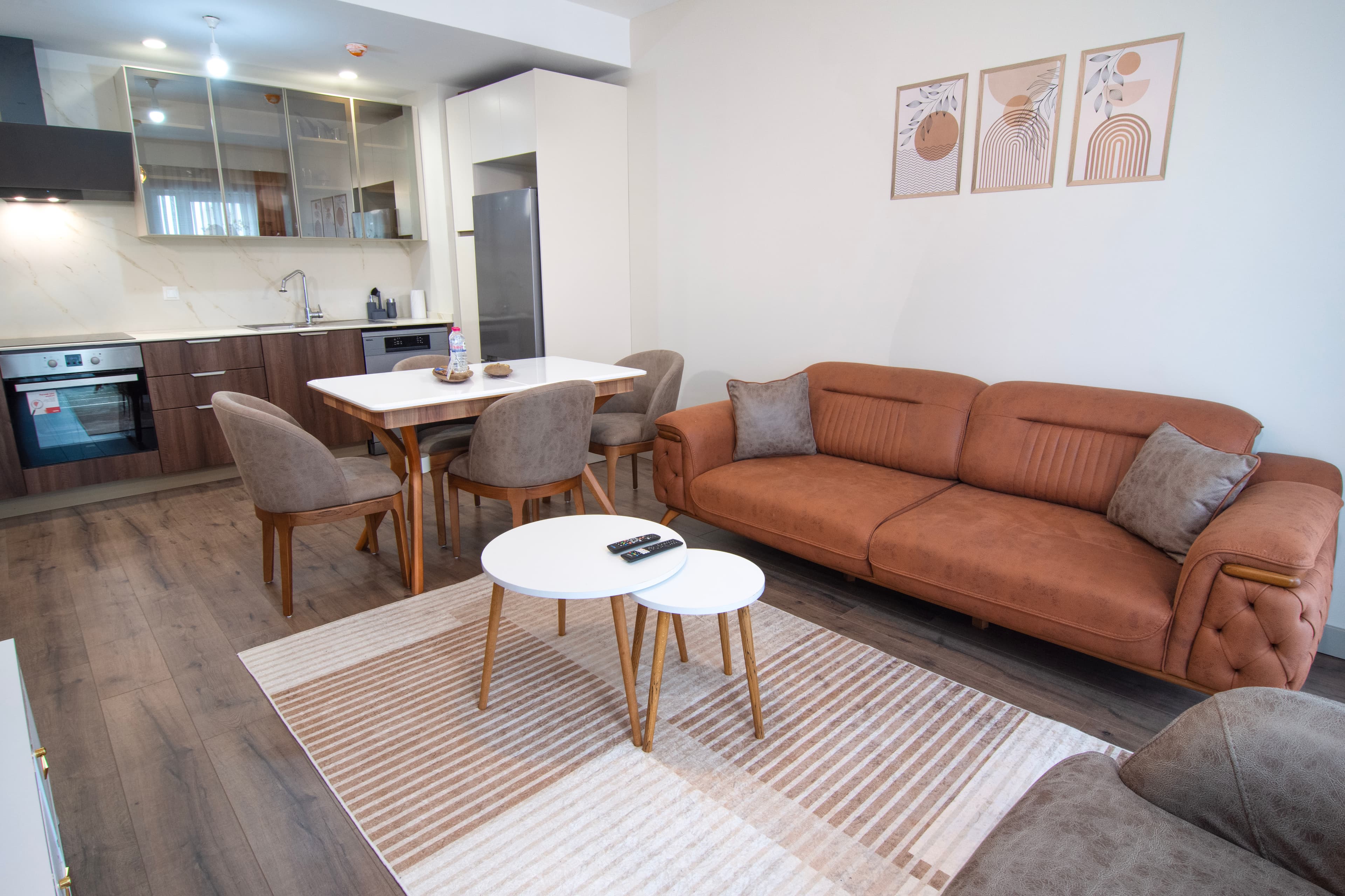 Family Home 2bedr with balcony — image 3