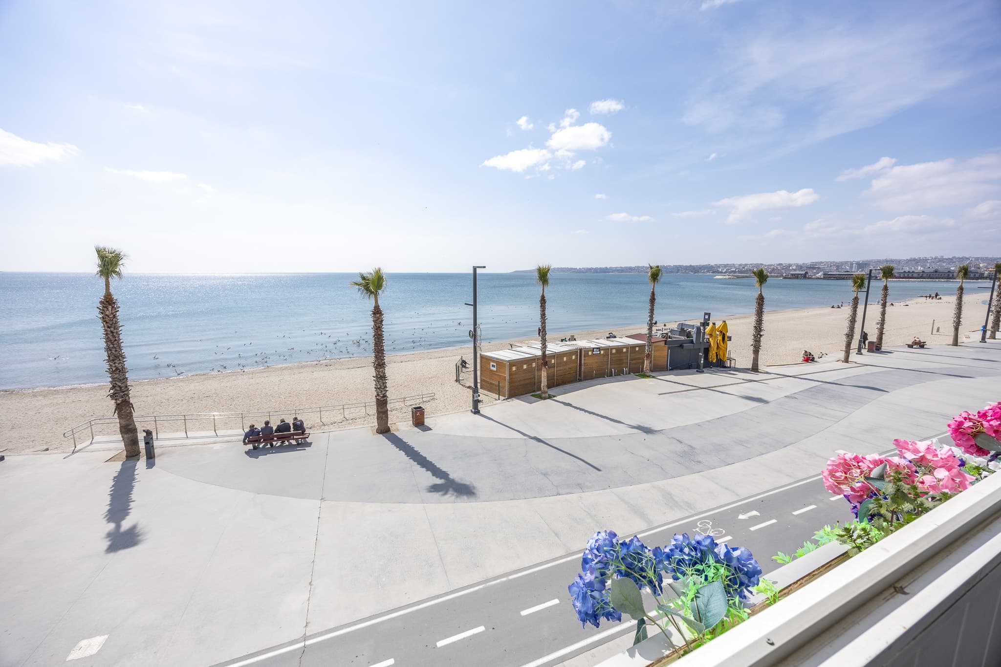 Seaside 3-Bedroom Duplex with Jacuzzi, möbliertes Apartment in Büyükçekmece, Istanbul — image 10