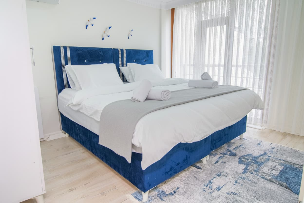 Cozy 1BR with Inviting Balcony، شقة مفروشة في Beylikdüzü, Istanbul — image 5