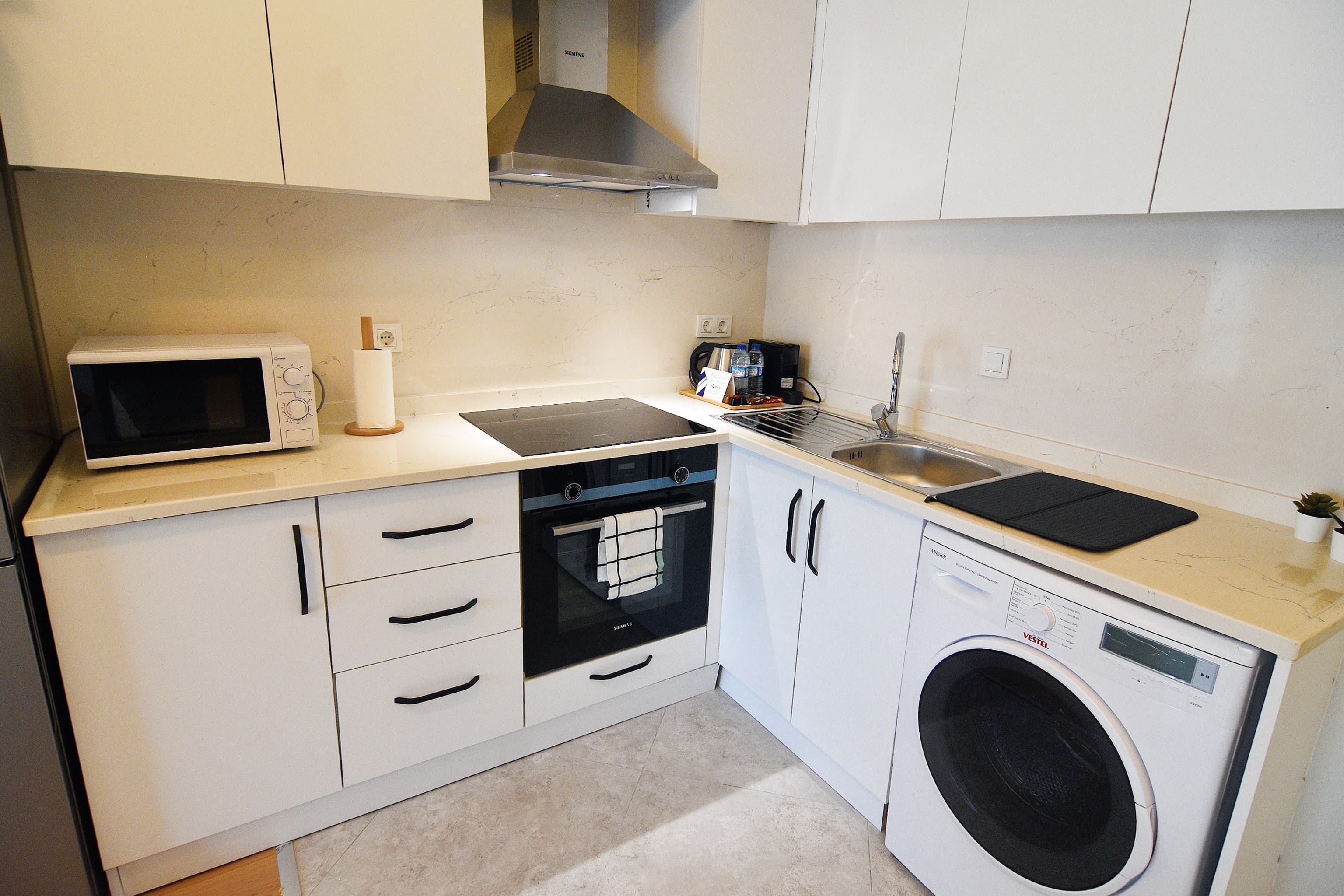 Cozy 1BR Apt: Perfect Blend of Comfort & Style.، شقة مفروشة في Kağıthane, Istanbul — image 7