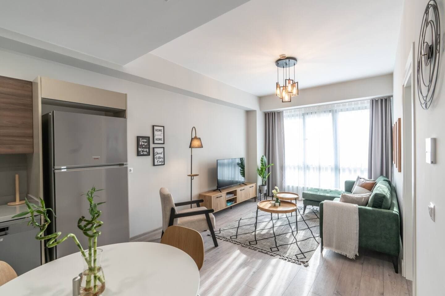 Modern Urban Apt- Relaxation in the City Hustle، شقة مفروشة في Kadıköy, Istanbul — image 7