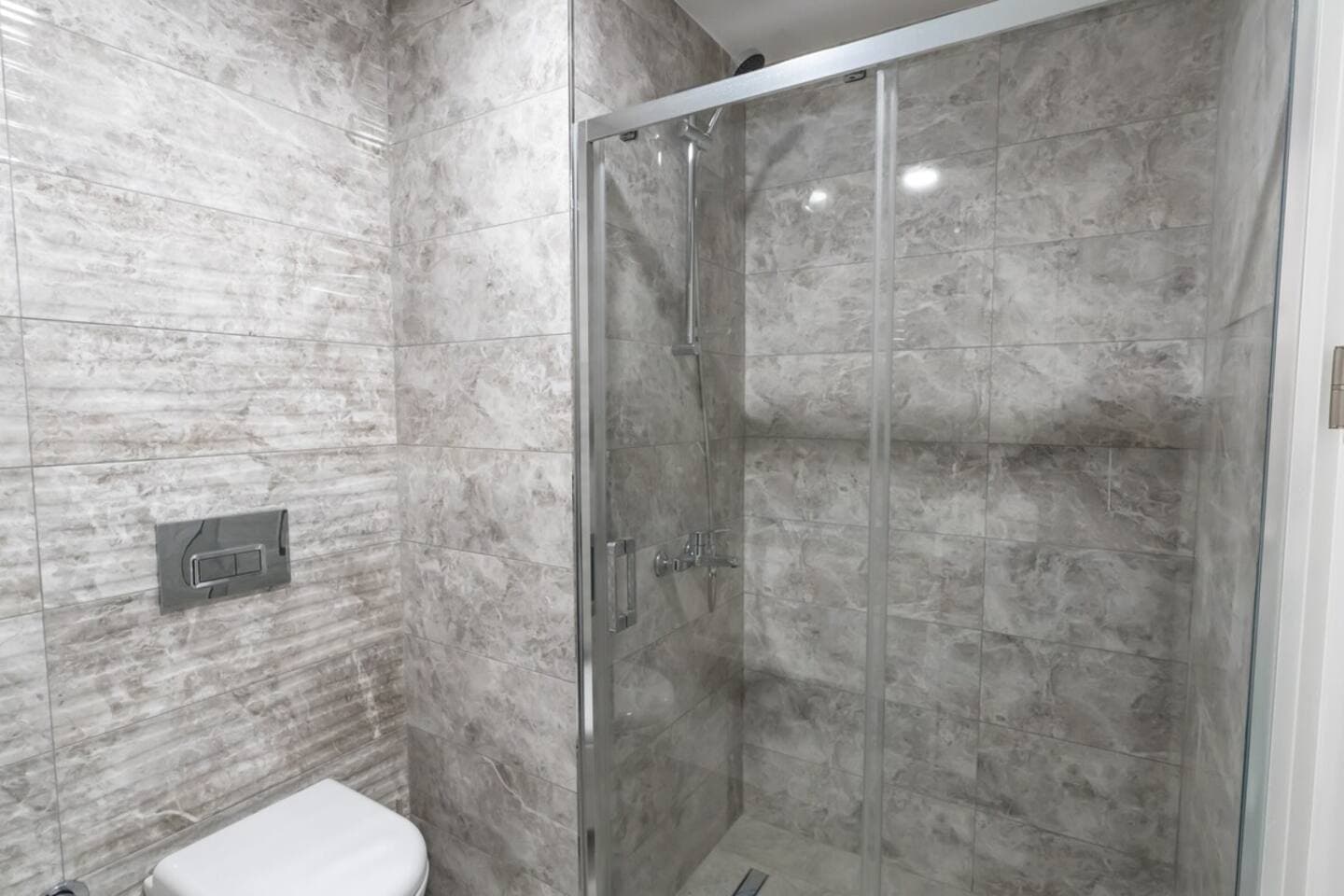 Modern Urban Apt- Relaxation in the City Hustle، شقة مفروشة في Kadıköy, Istanbul — image 15