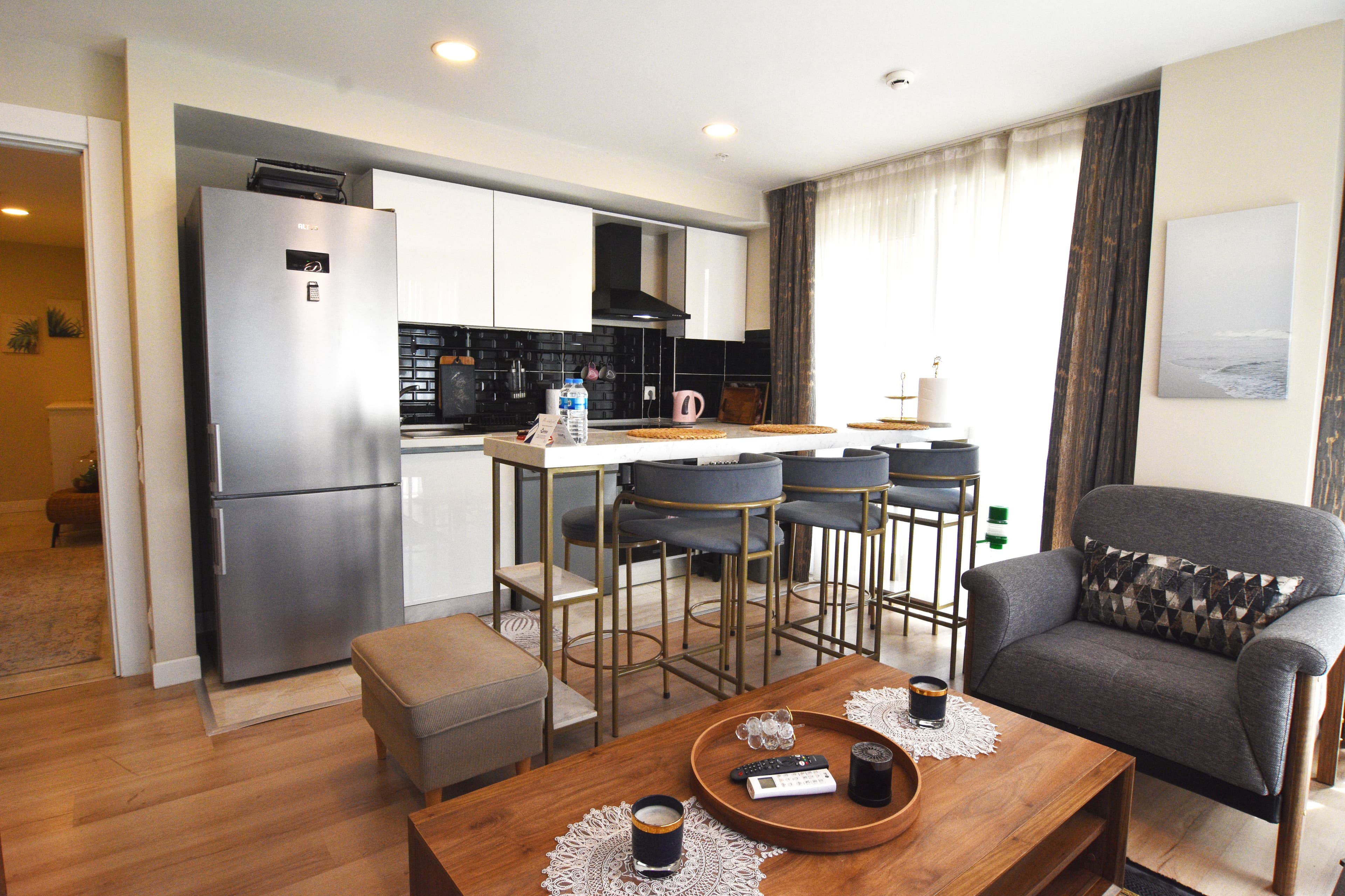 Stylish cozy 1 bedr apart & balcony, furnished apartment in Bağcılar, Istanbul — image 2