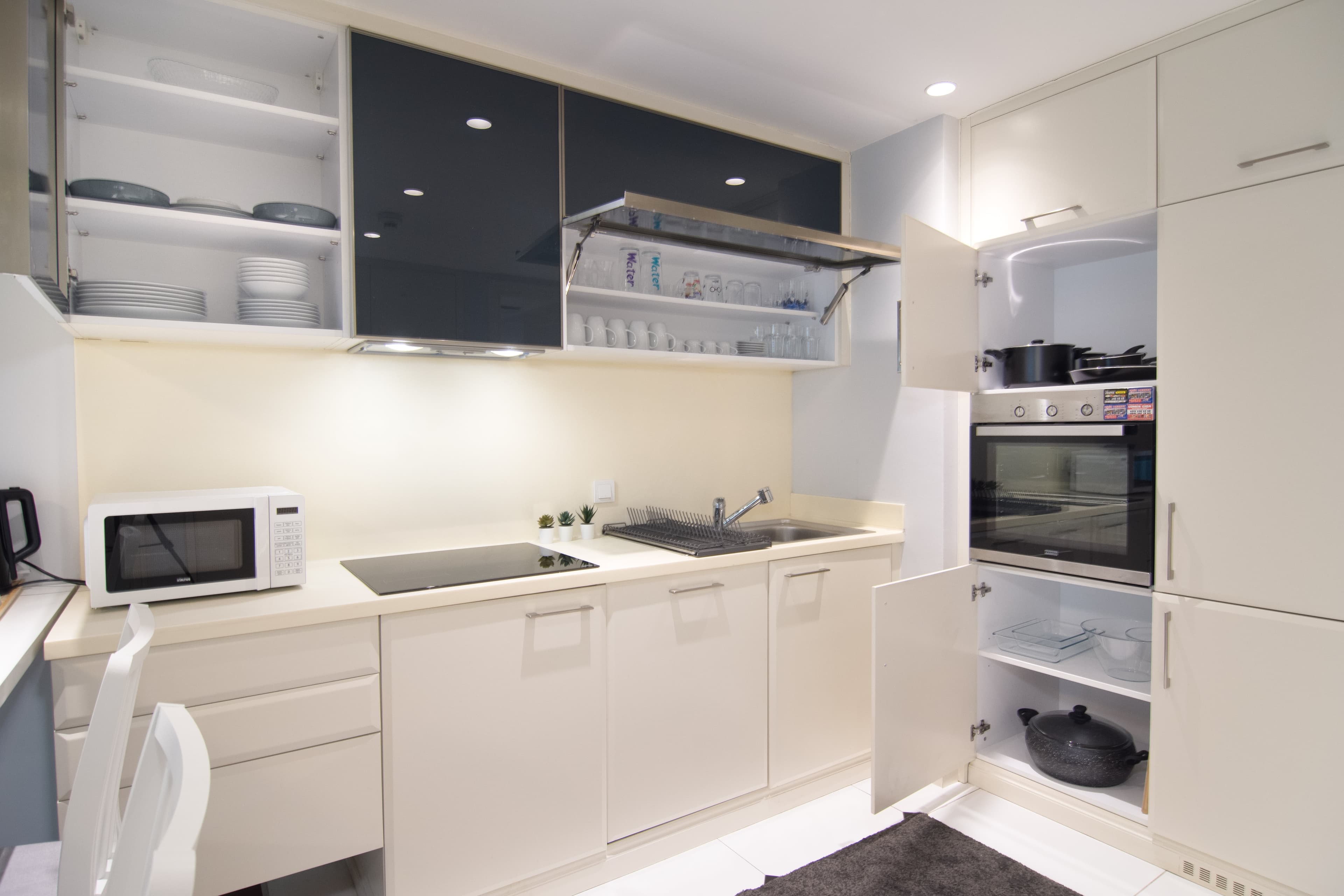 Modern & Cozy 1Bdr in Vibrant Beyoğlu، شقة مفروشة في Beyoğlu, Istanbul — image 11