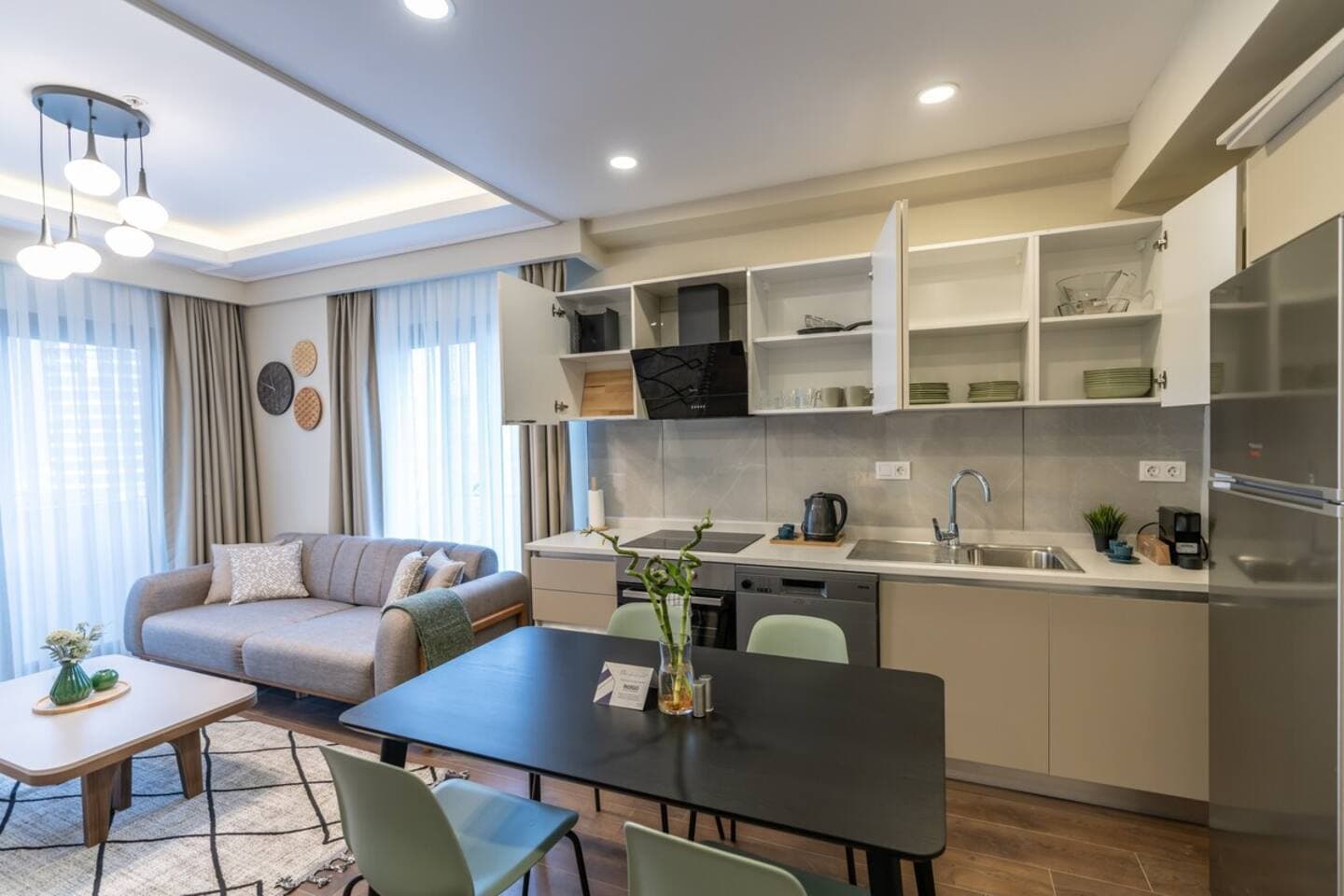 Modern & Fancy 2-Bedroom Apt with Nespresso, möbliertes Apartment in Kağıthane, Istanbul — image 12