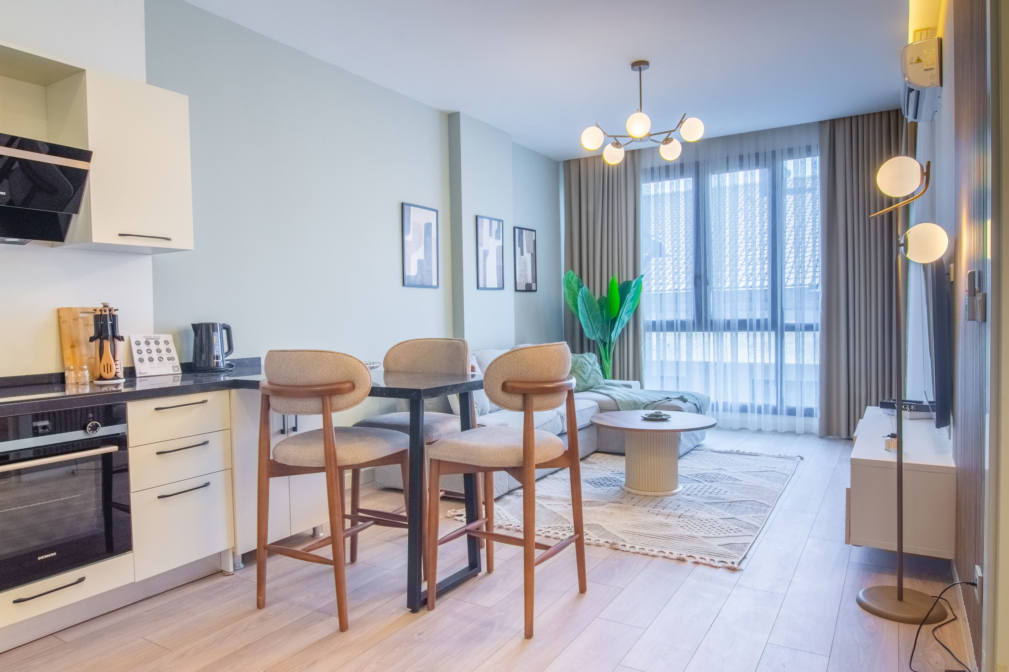 Modern & Stylish 1 Bdr Taksim Palas Living, möbliertes Apartment in Şişli, Istanbul