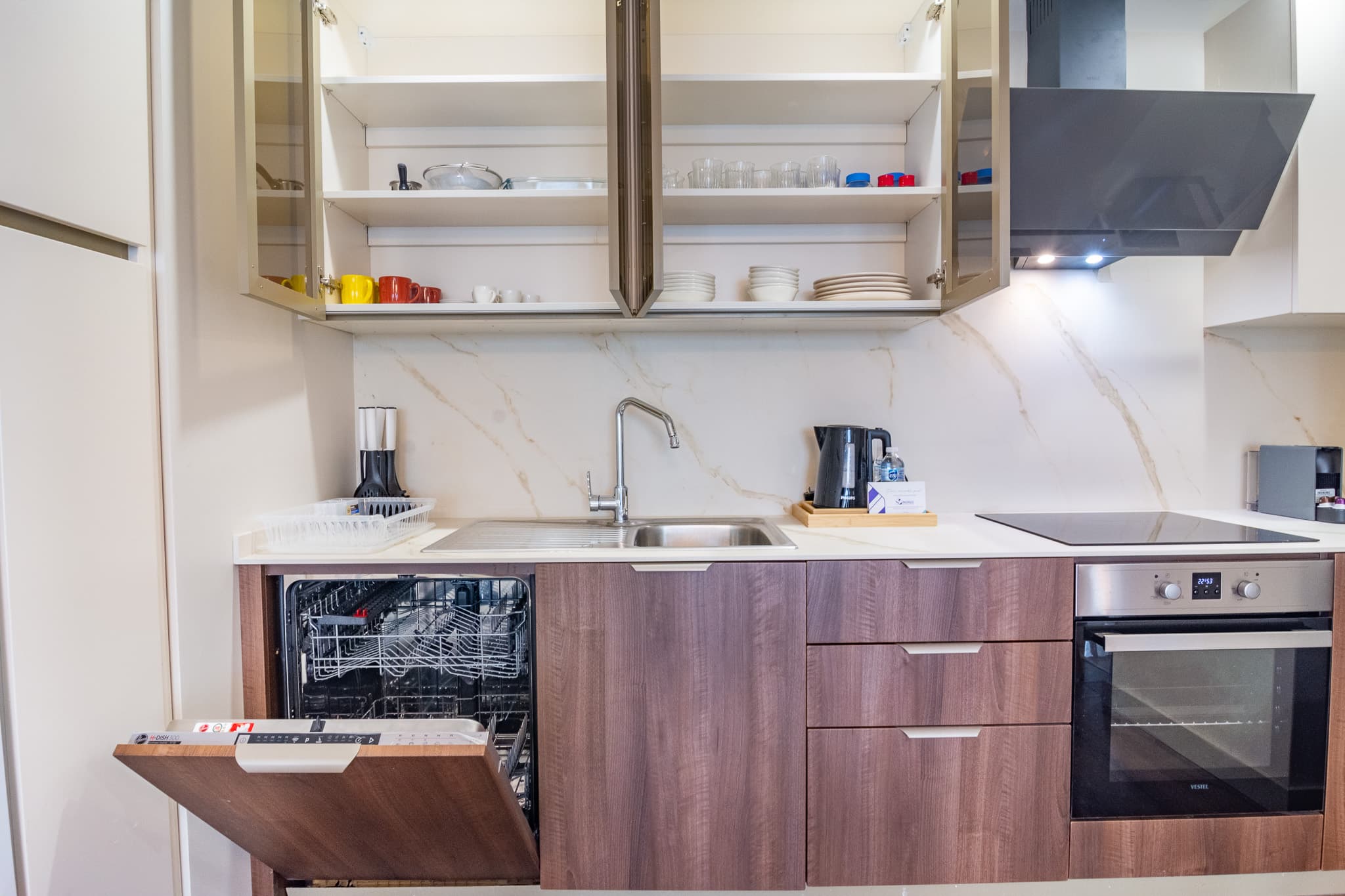 Family Home 2bedr with balcony and Panoramic View، شقة مفروشة في Başakşehir, Istanbul — image 23