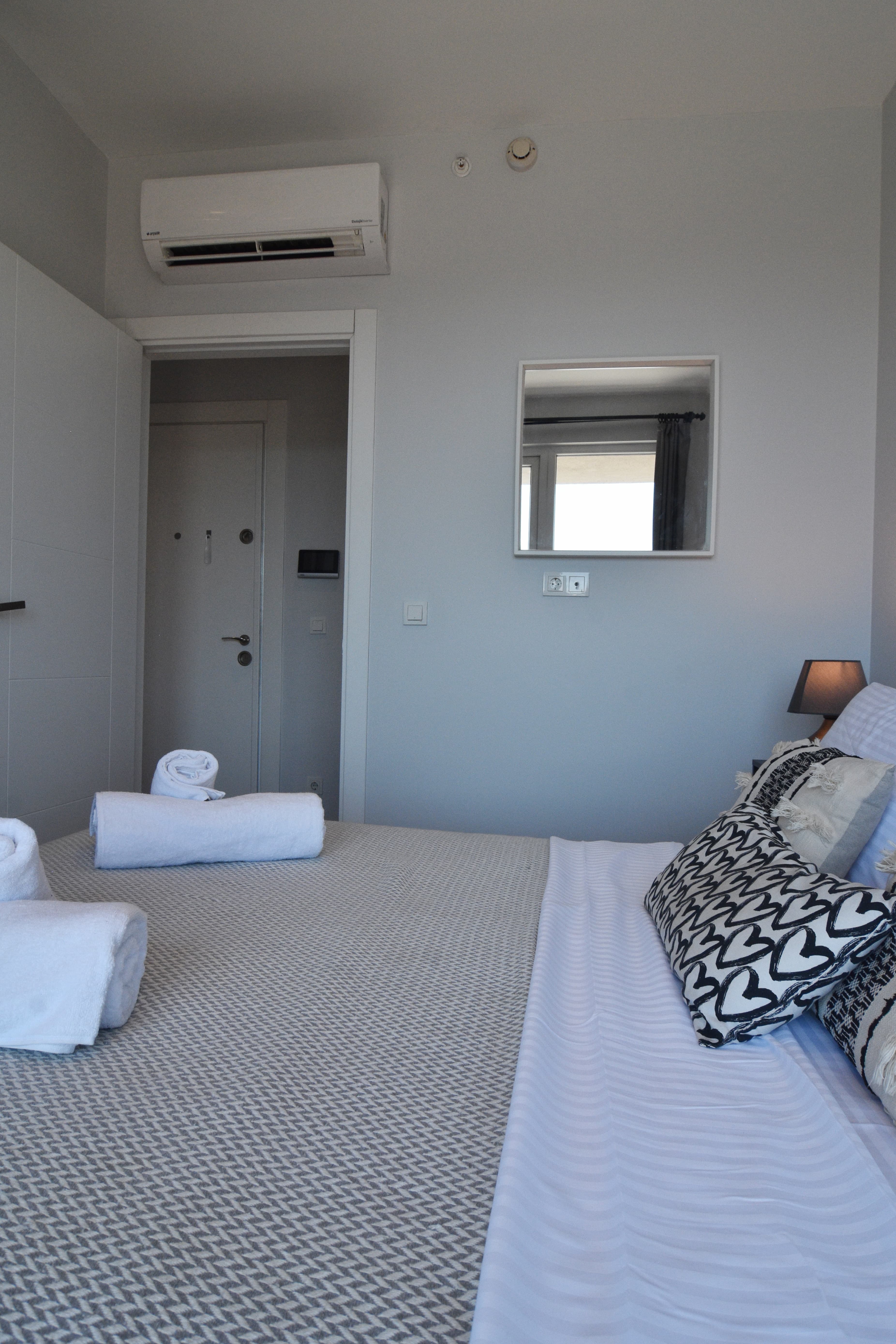 7th floor central 1-Bdr Apt  Wi-Fi/Pool/Gym - Image 12